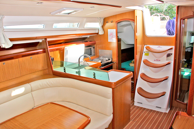 Sun Odyssey 42i — photo 5