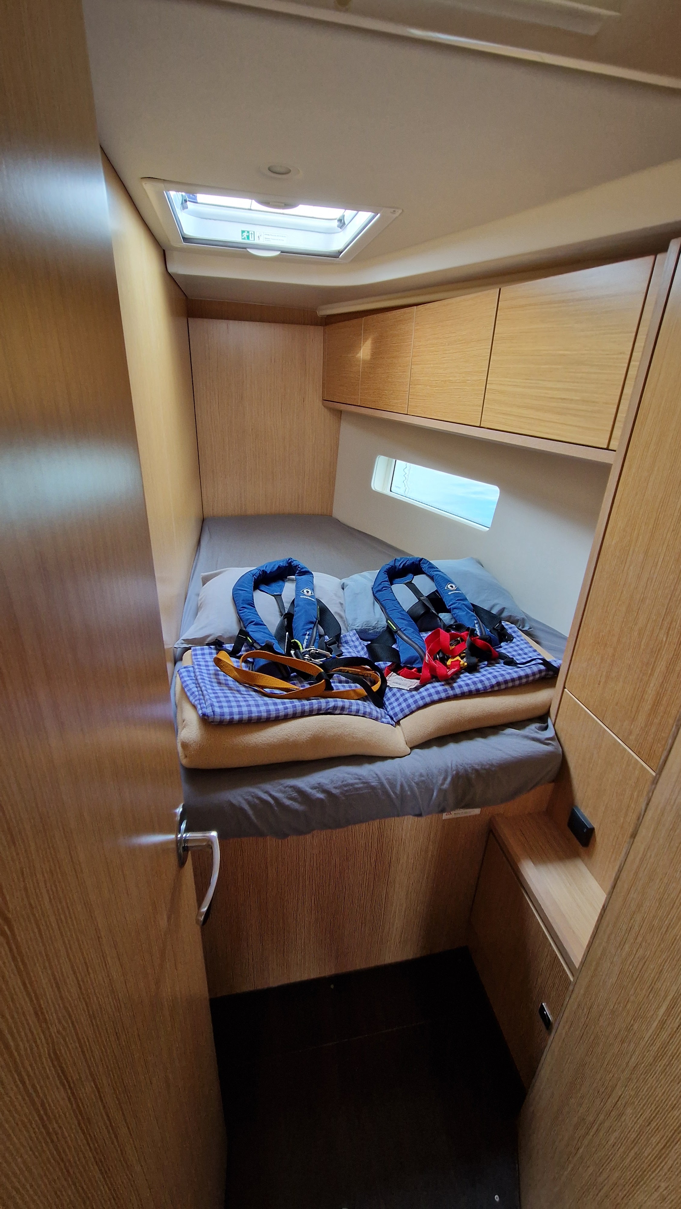 Bavaria C45 Holiday — photo 18