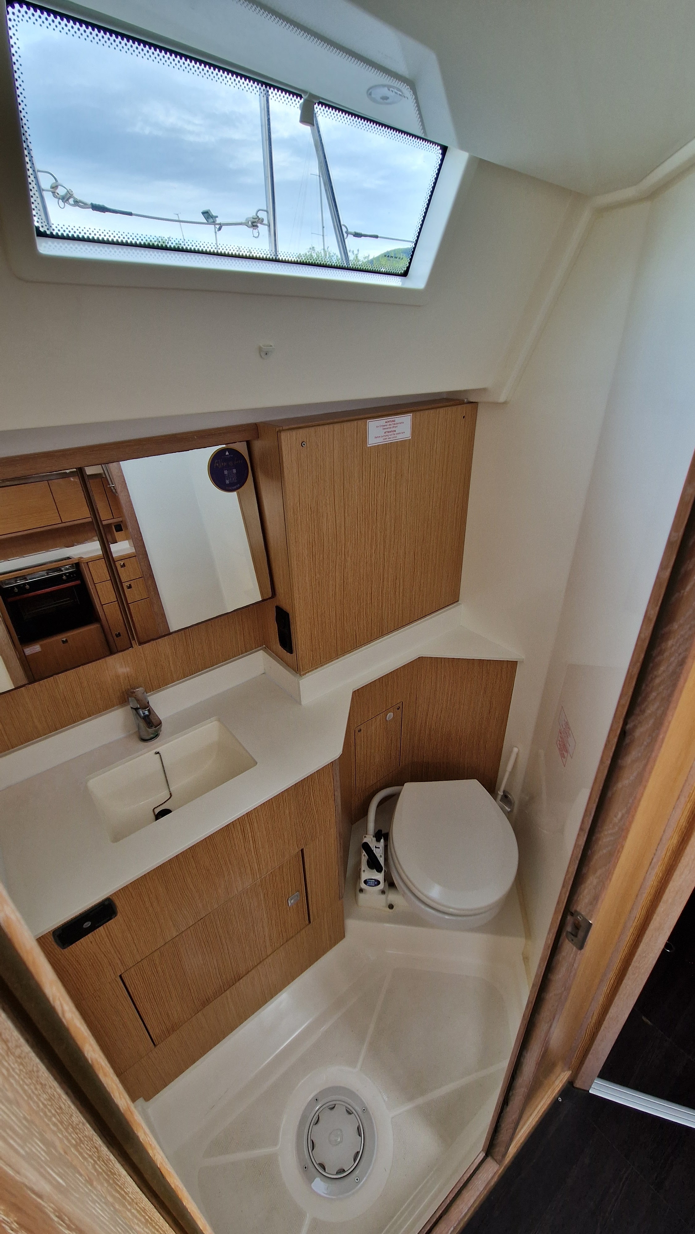 Bavaria C45 Holiday — photo 20