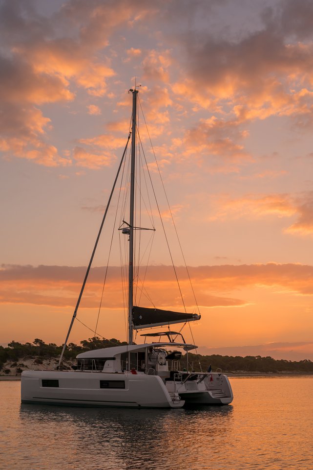 Lagoon 42 - 4 + 2 cab. — photo 4