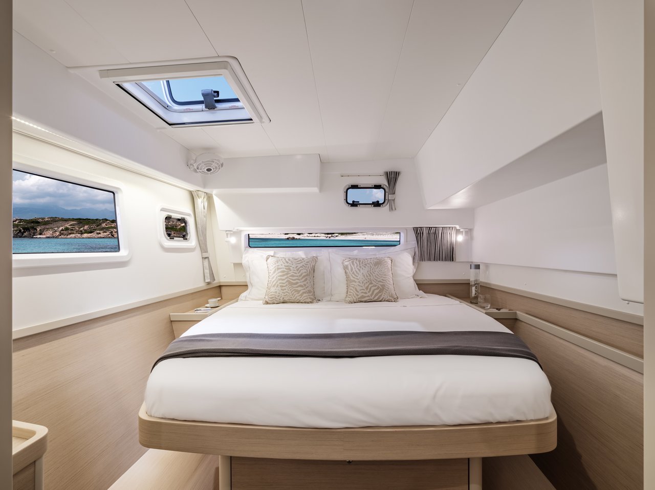 Lagoon 42 - 4 + 2 cab. — photo 22