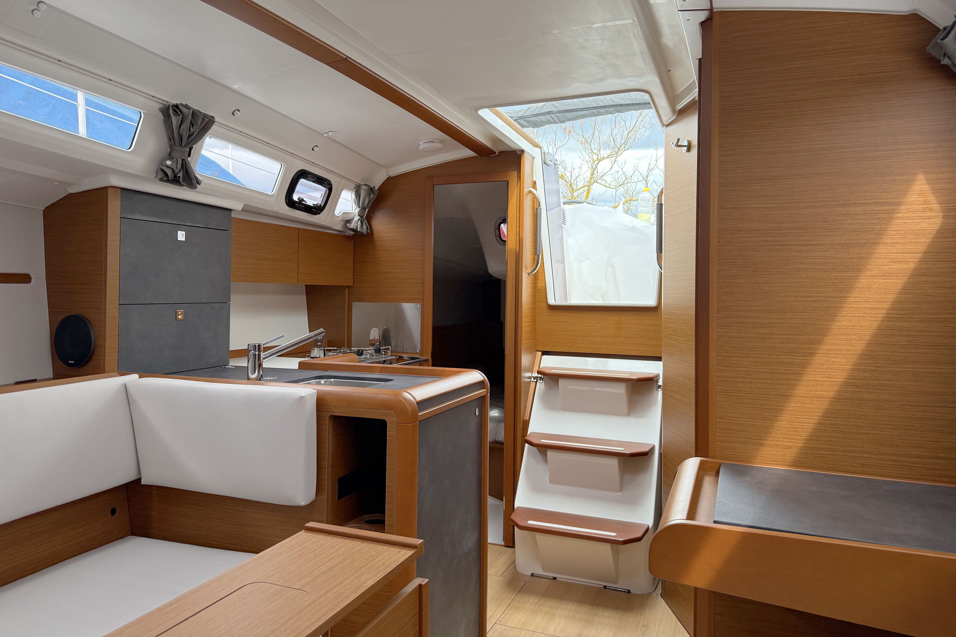 Sun Odyssey 349 - 2 cab. — photo 20