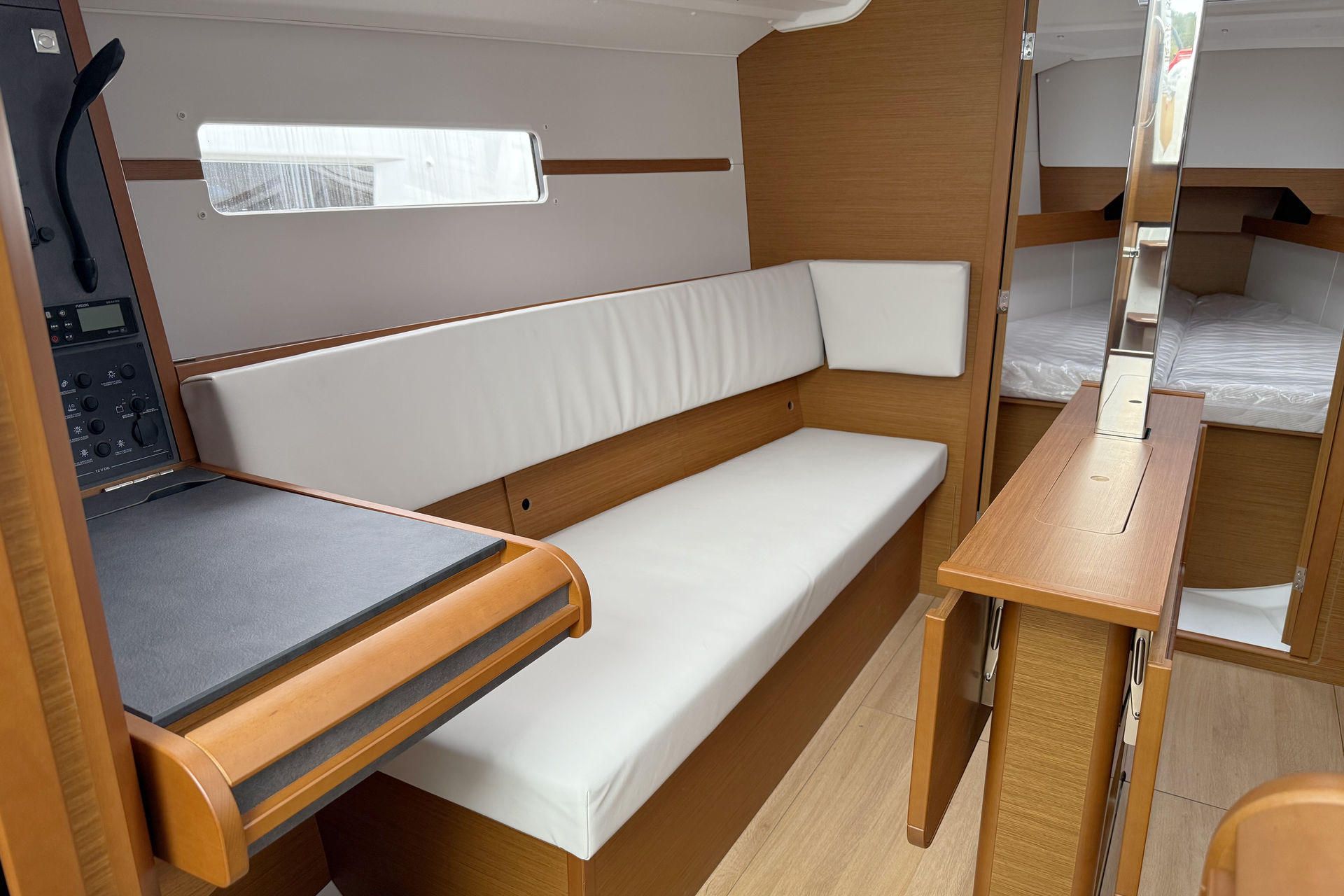 Sun Odyssey 349 - 2 cab. — photo 23