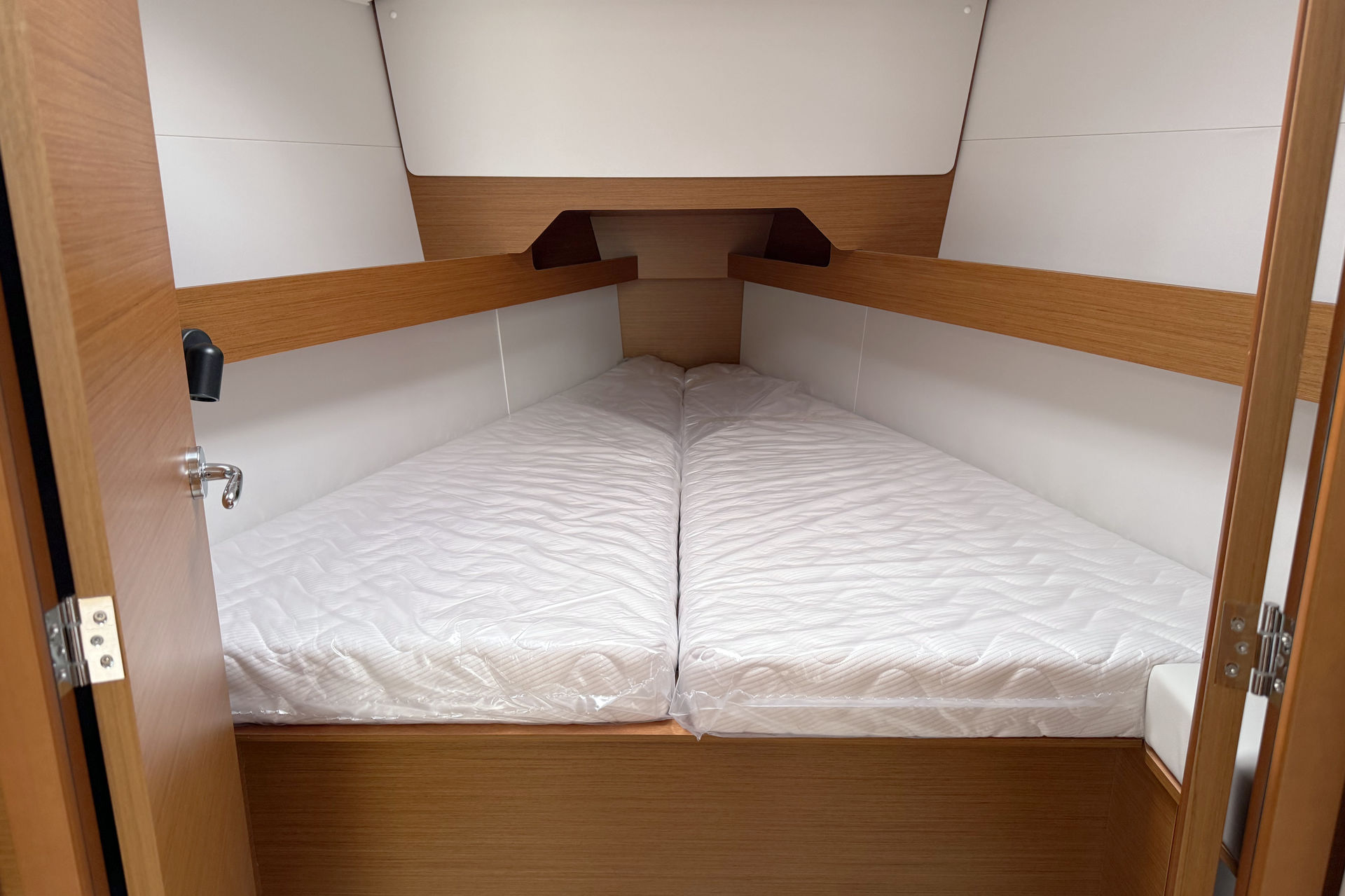 Sun Odyssey 349 - 2 cab. — photo 26