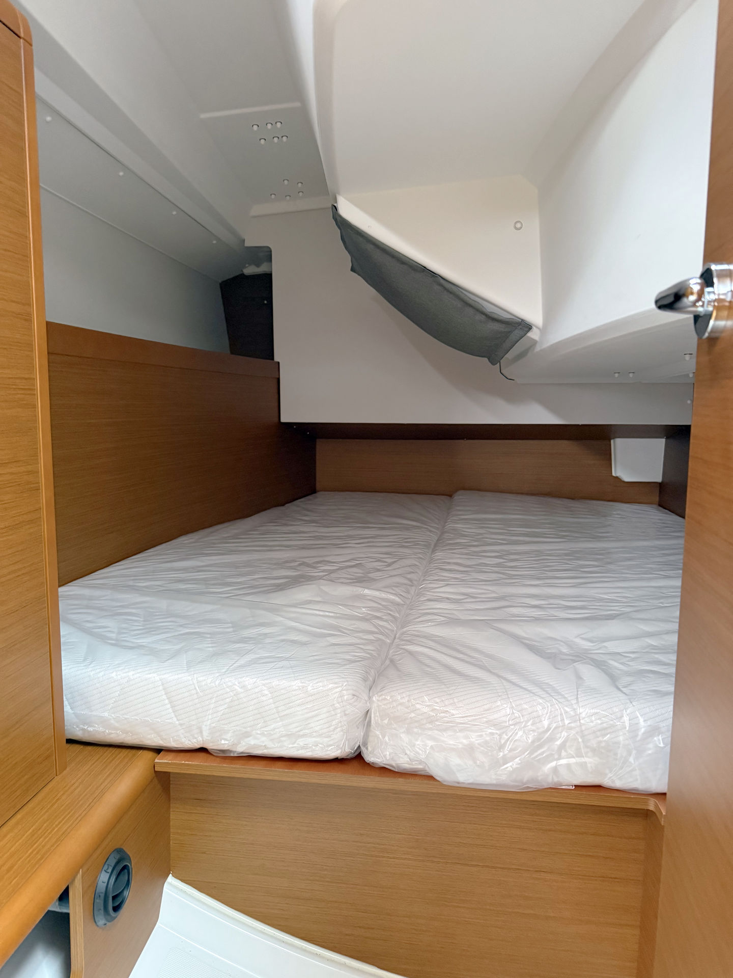 Sun Odyssey 349 - 2 cab. — photo 27