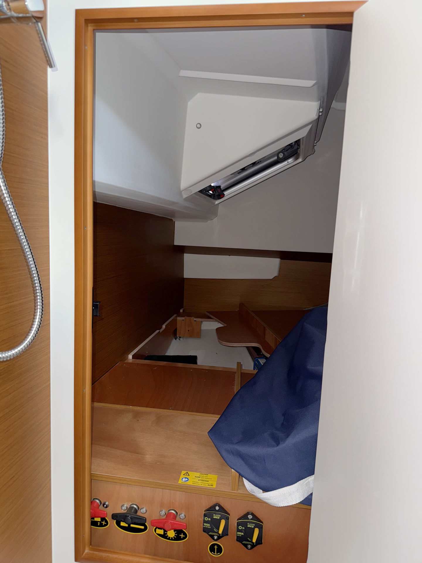 Sun Odyssey 349 - 2 cab. — photo 28