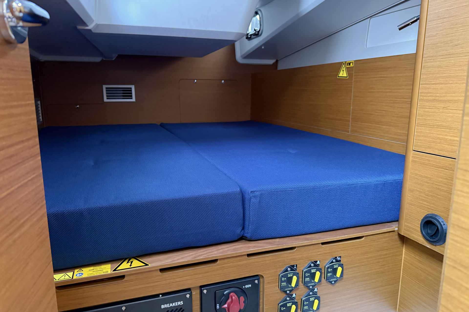 Sun Odyssey 490 - 5 + 1 cab. — photo 16