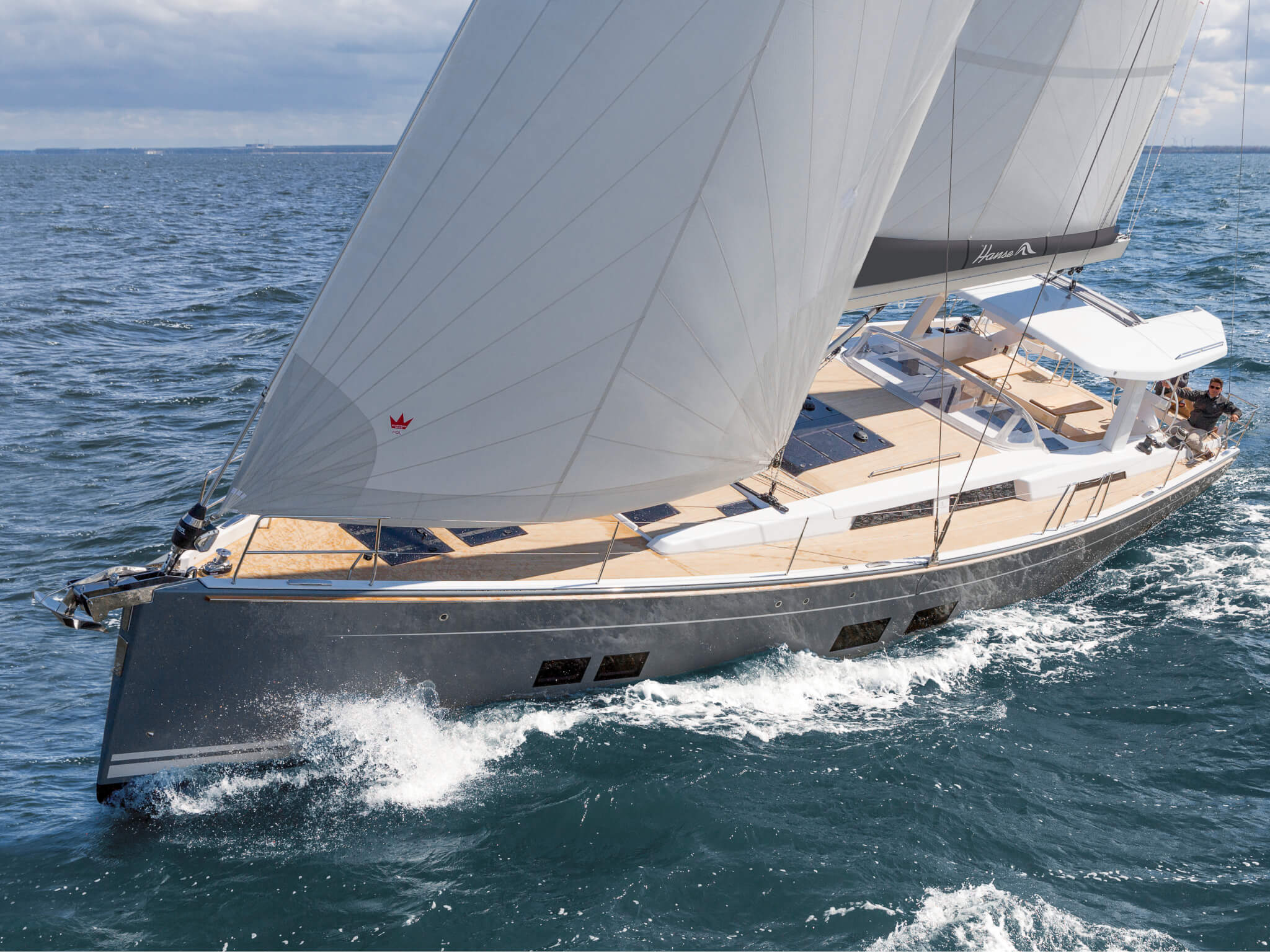 Hanse 588 - 5 + 1 cab. — photo 1