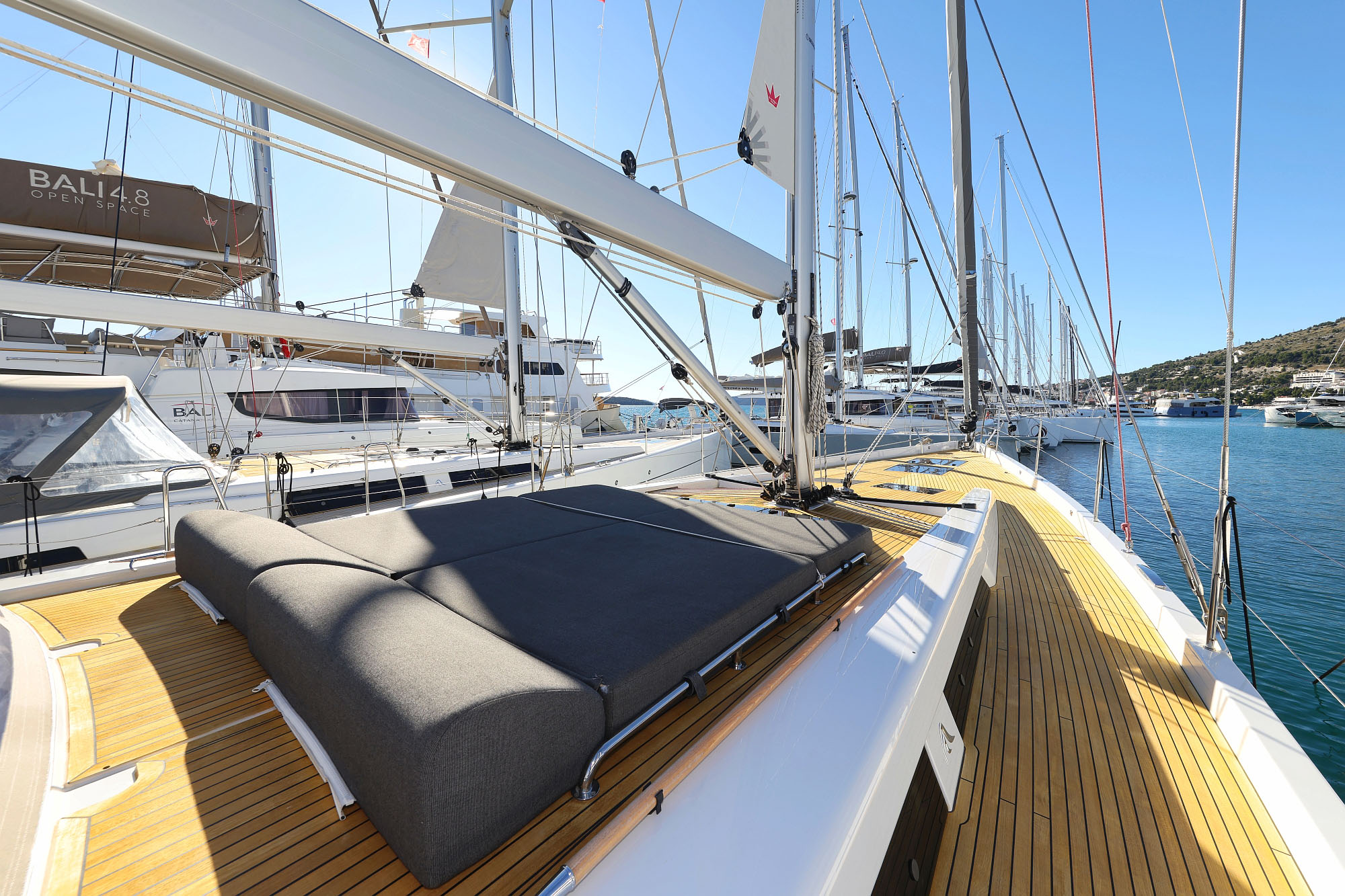 Hanse 588 - 5 + 1 cab. — photo 42