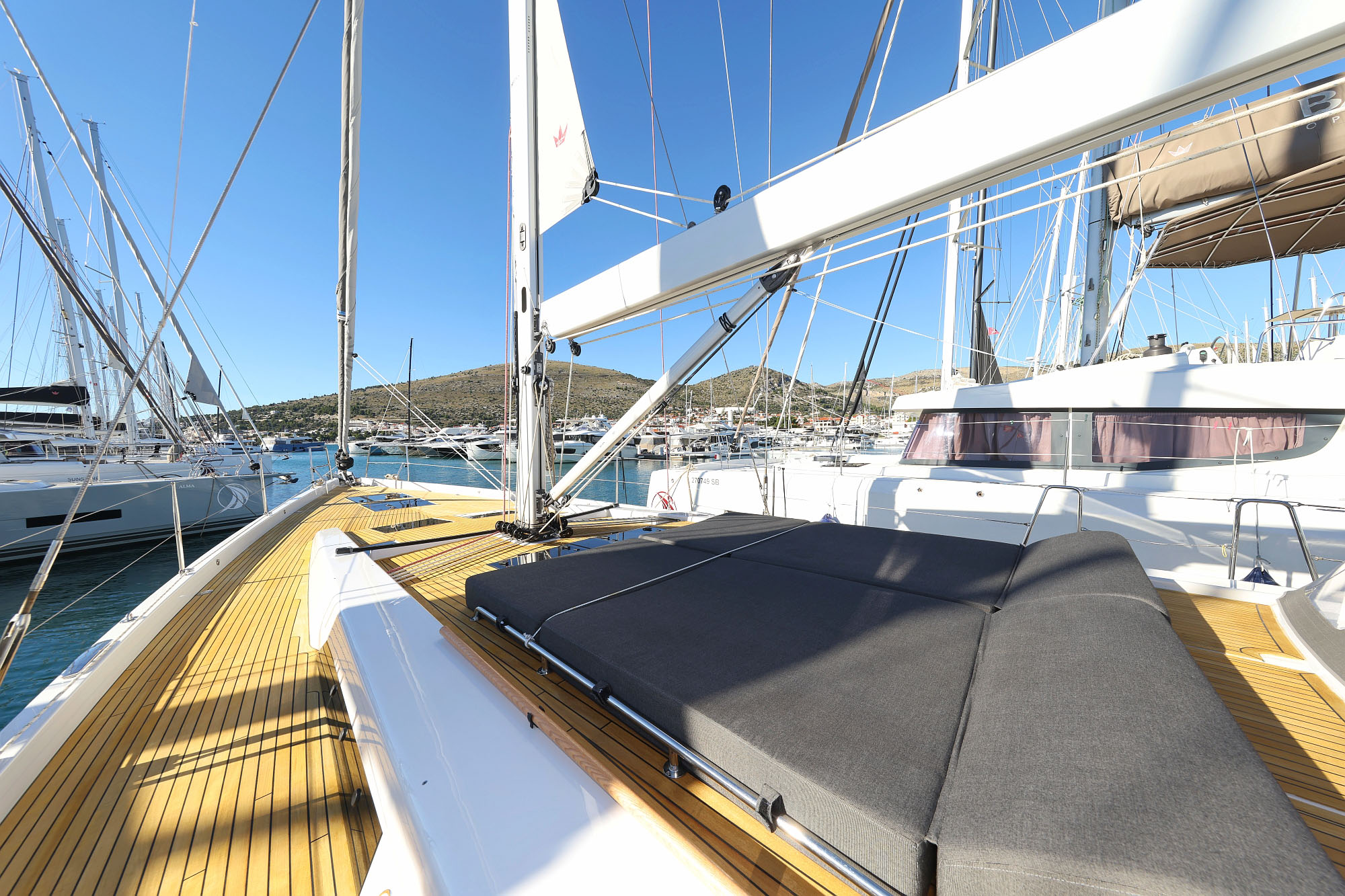 Hanse 588 - 5 + 1 cab. — photo 2