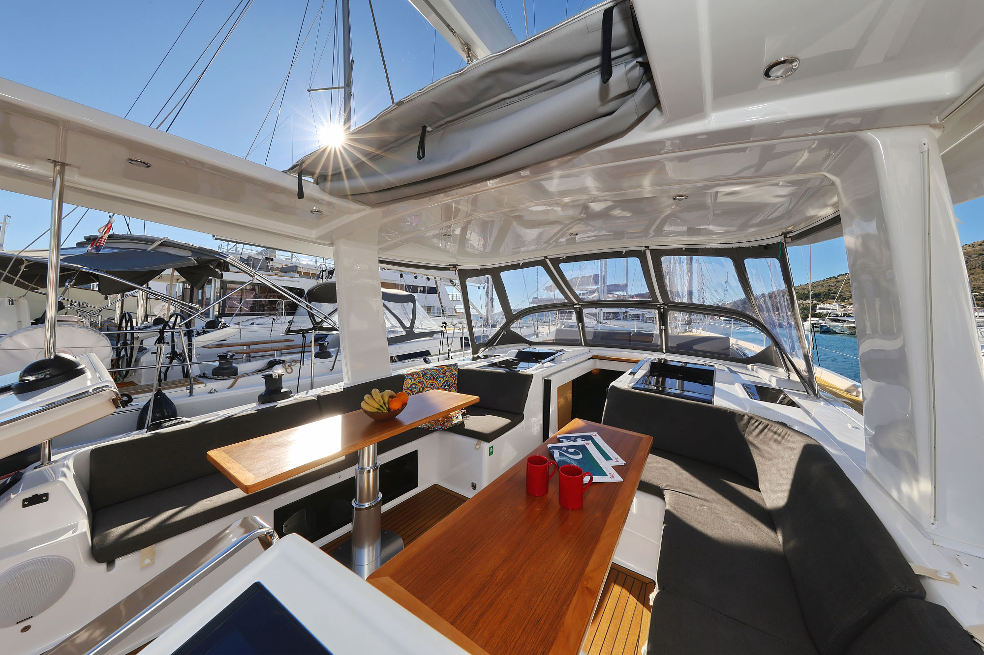 Hanse 588 - 5 + 1 cab. — photo 4