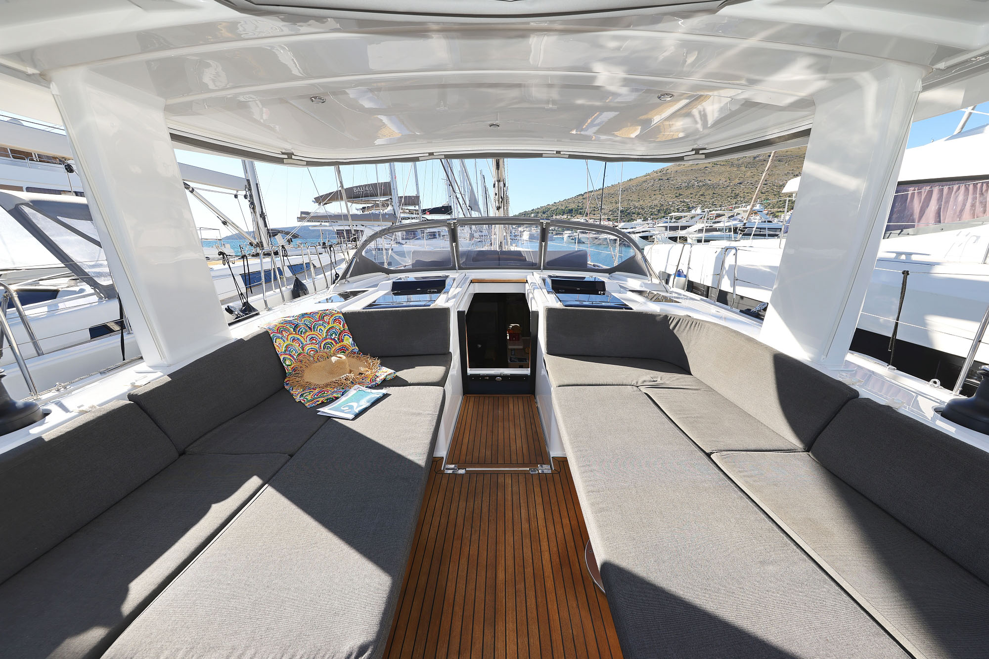 Hanse 588 - 5 + 1 cab. — photo 8