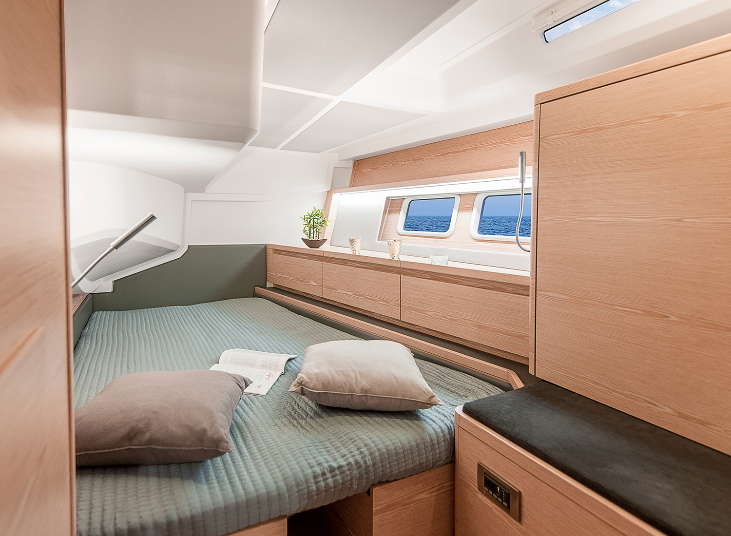 Hanse 588 - 5 + 1 cab. — photo 22