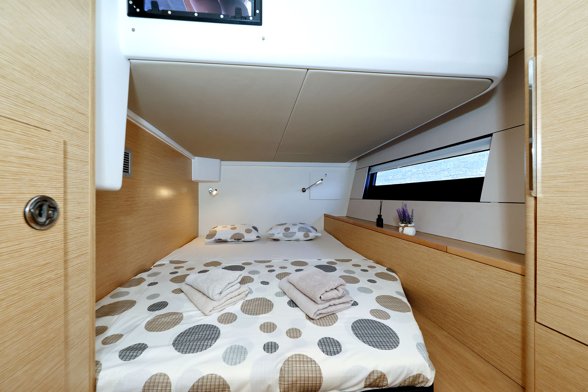 Hanse 510 - 4 + 1 cab. — photo 30