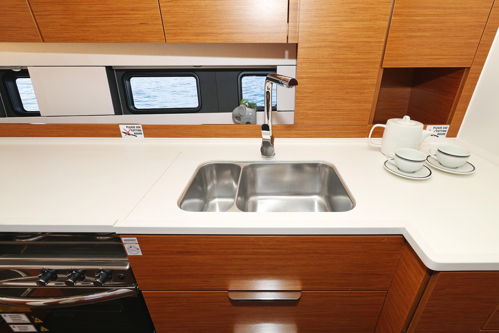 Hanse 510 - 5 + 1 cab. — photo 14