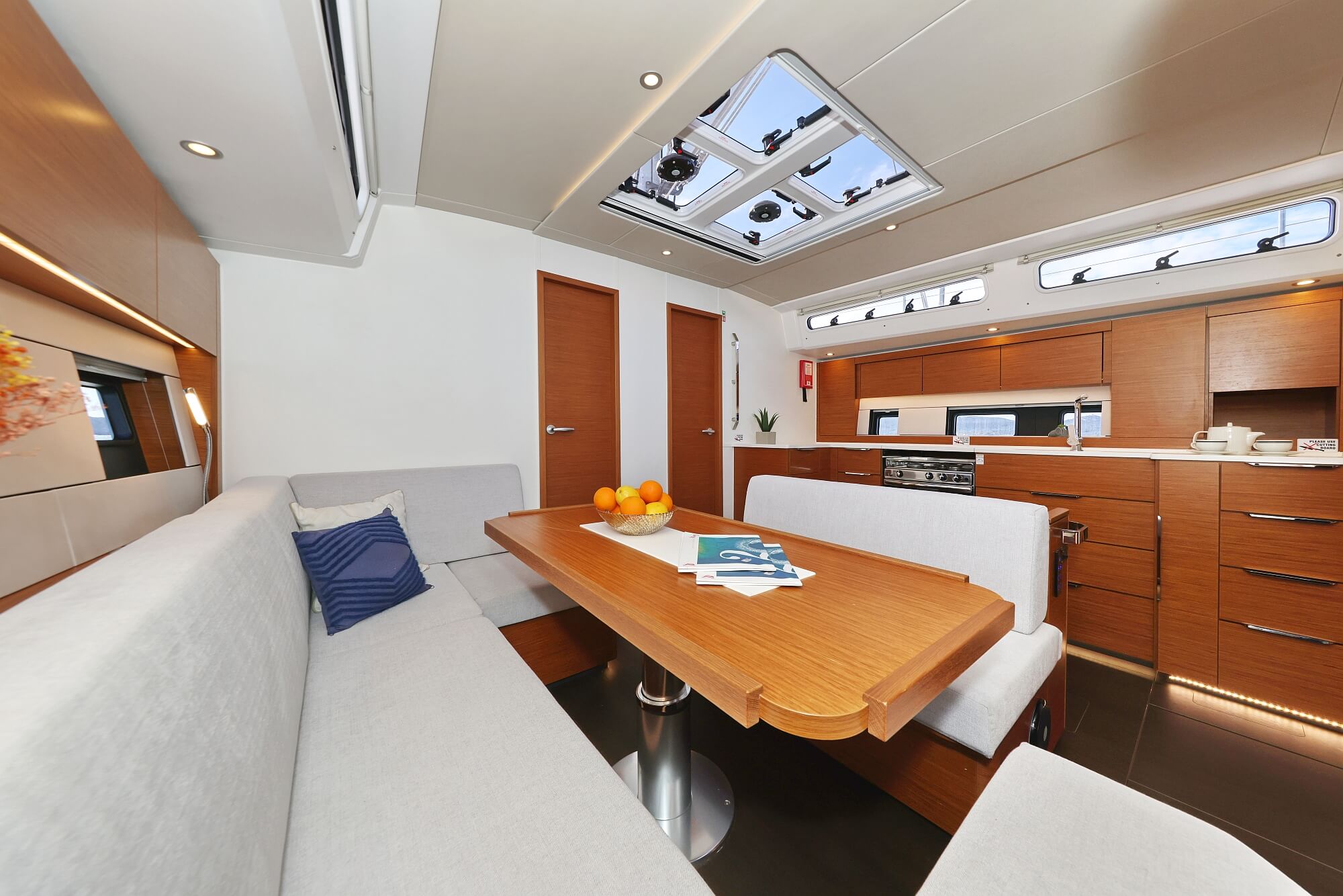 Hanse 510 - 5 + 1 cab. — photo 18