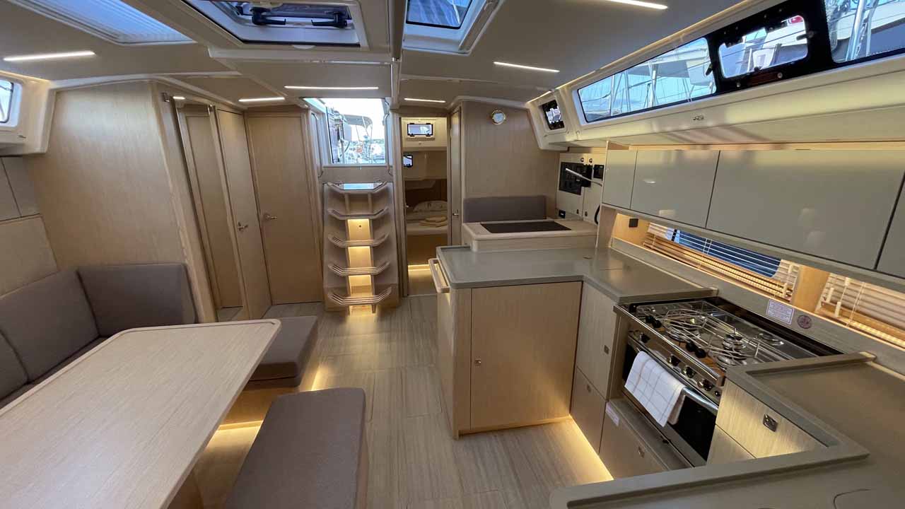 Bavaria C46 - 4 cab. — photo 15