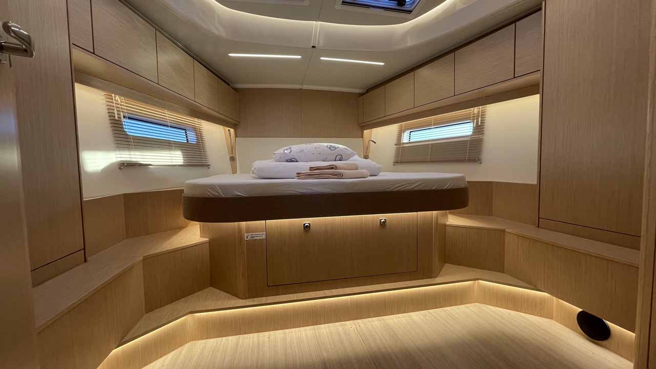 Bavaria C46 - 4 cab. — photo 18