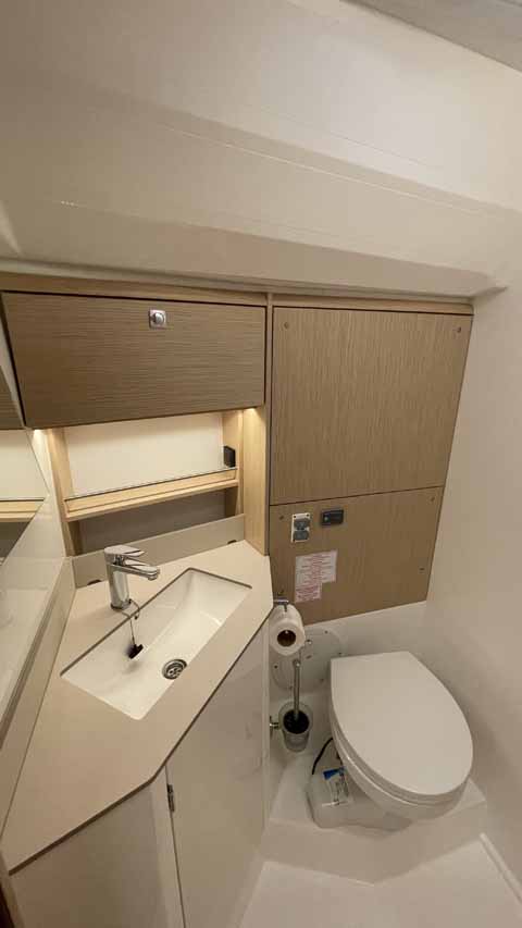 Bavaria C46 - 4 cab. — photo 26