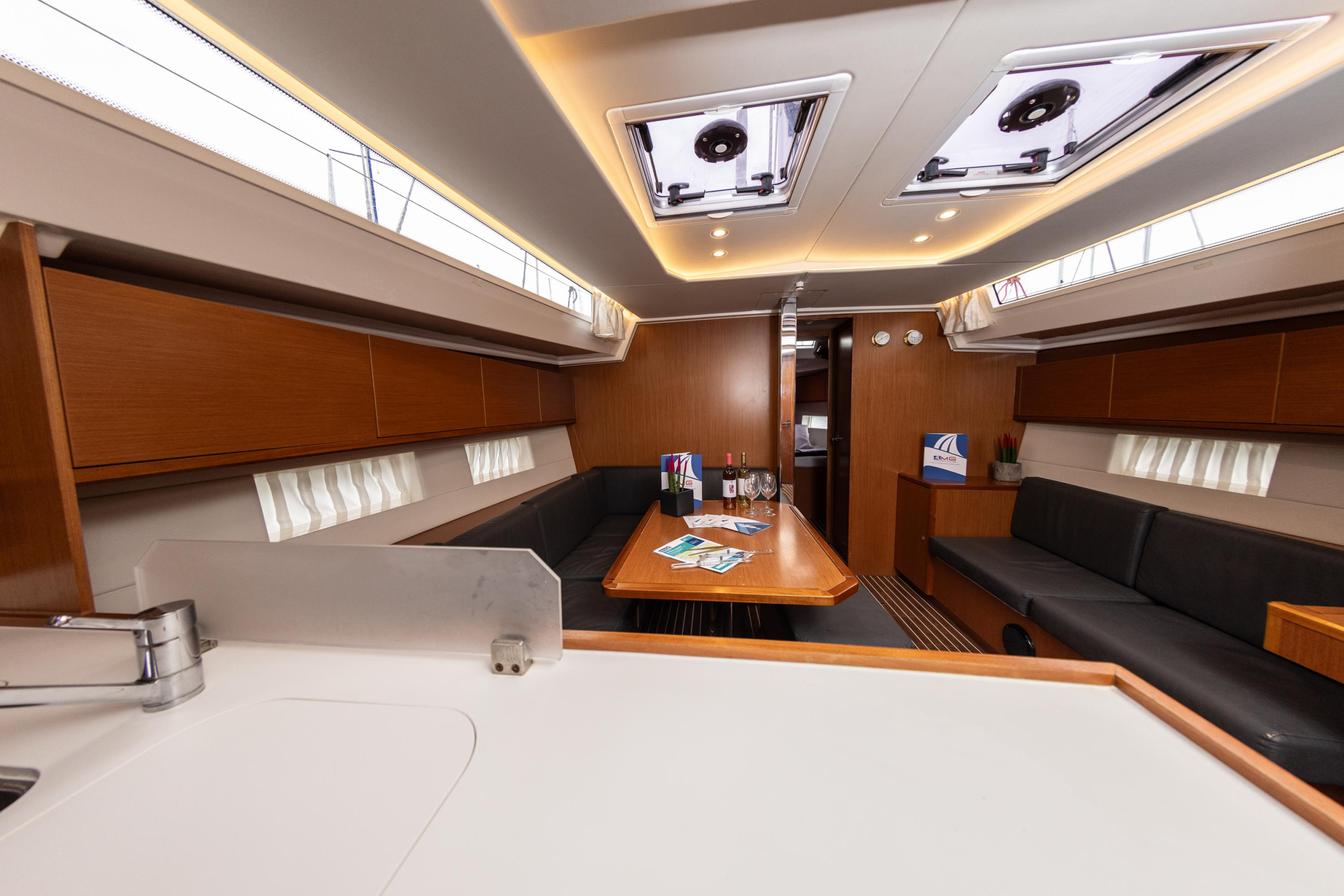 Bavaria C45 - 5 cab. — photo 12