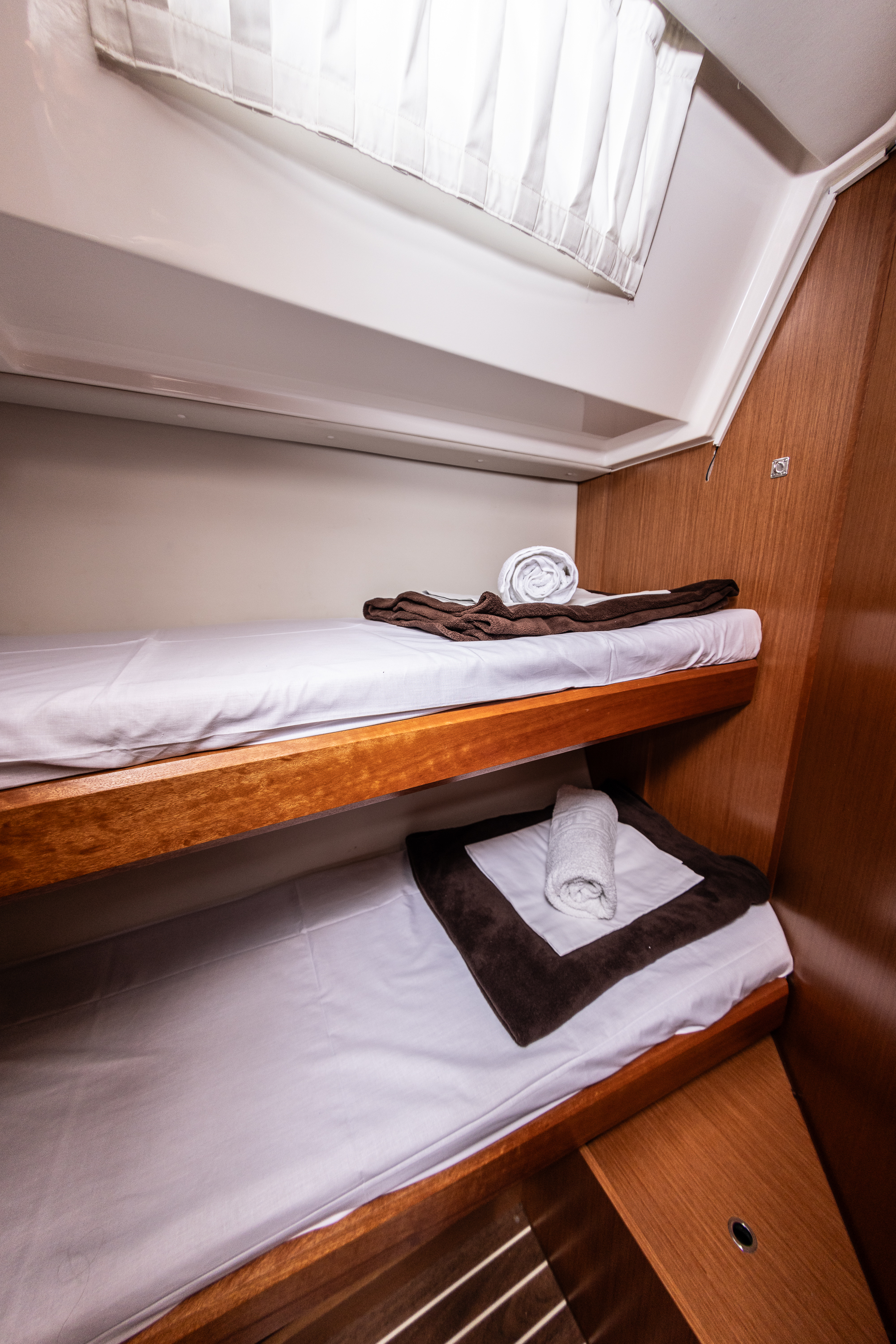 Bavaria C45 - 5 cab. — photo 21