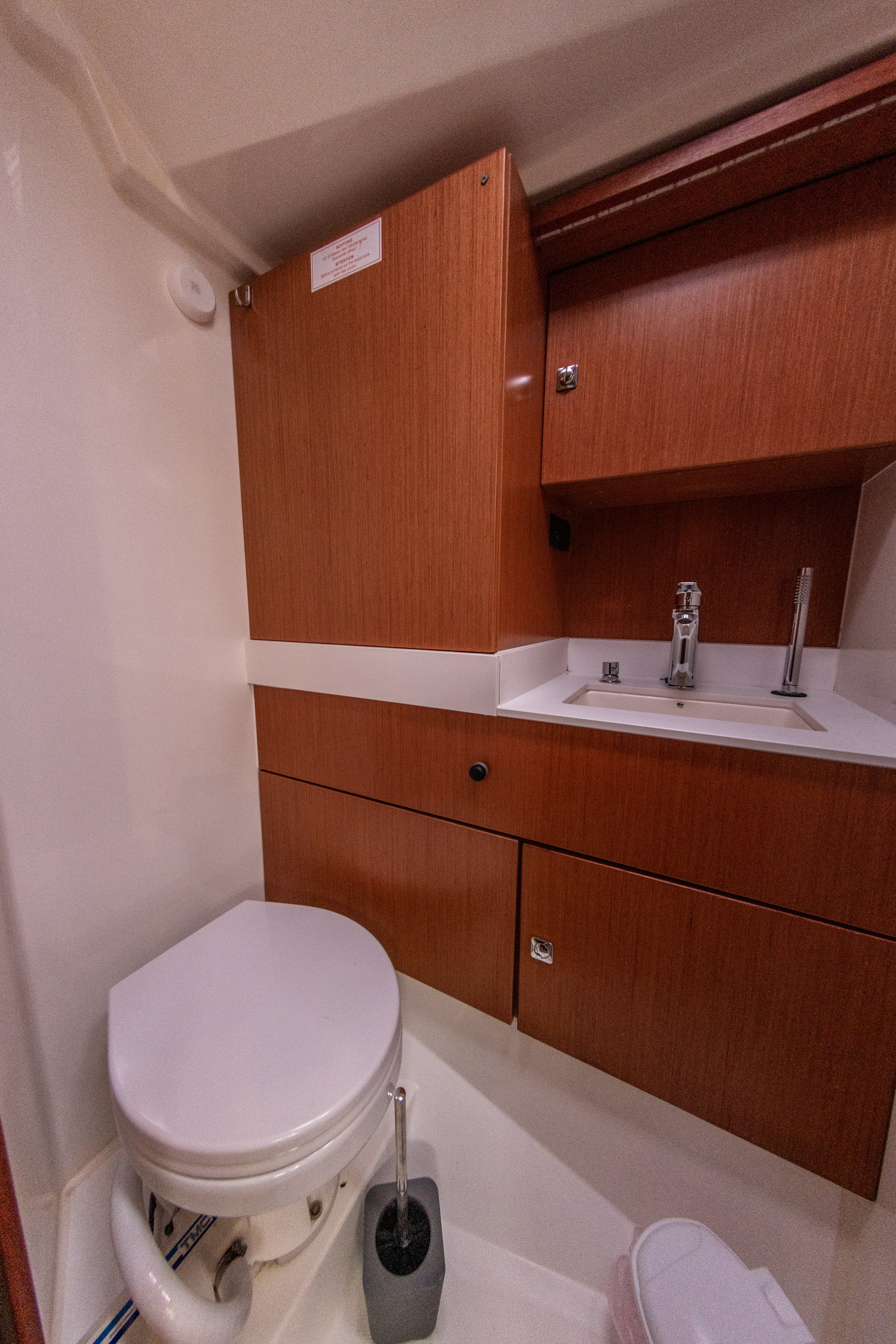 Bavaria C45 - 5 cab. — photo 23