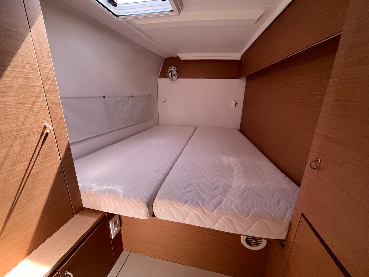 Excess 11 - 4 + 2 cab. — photo 2