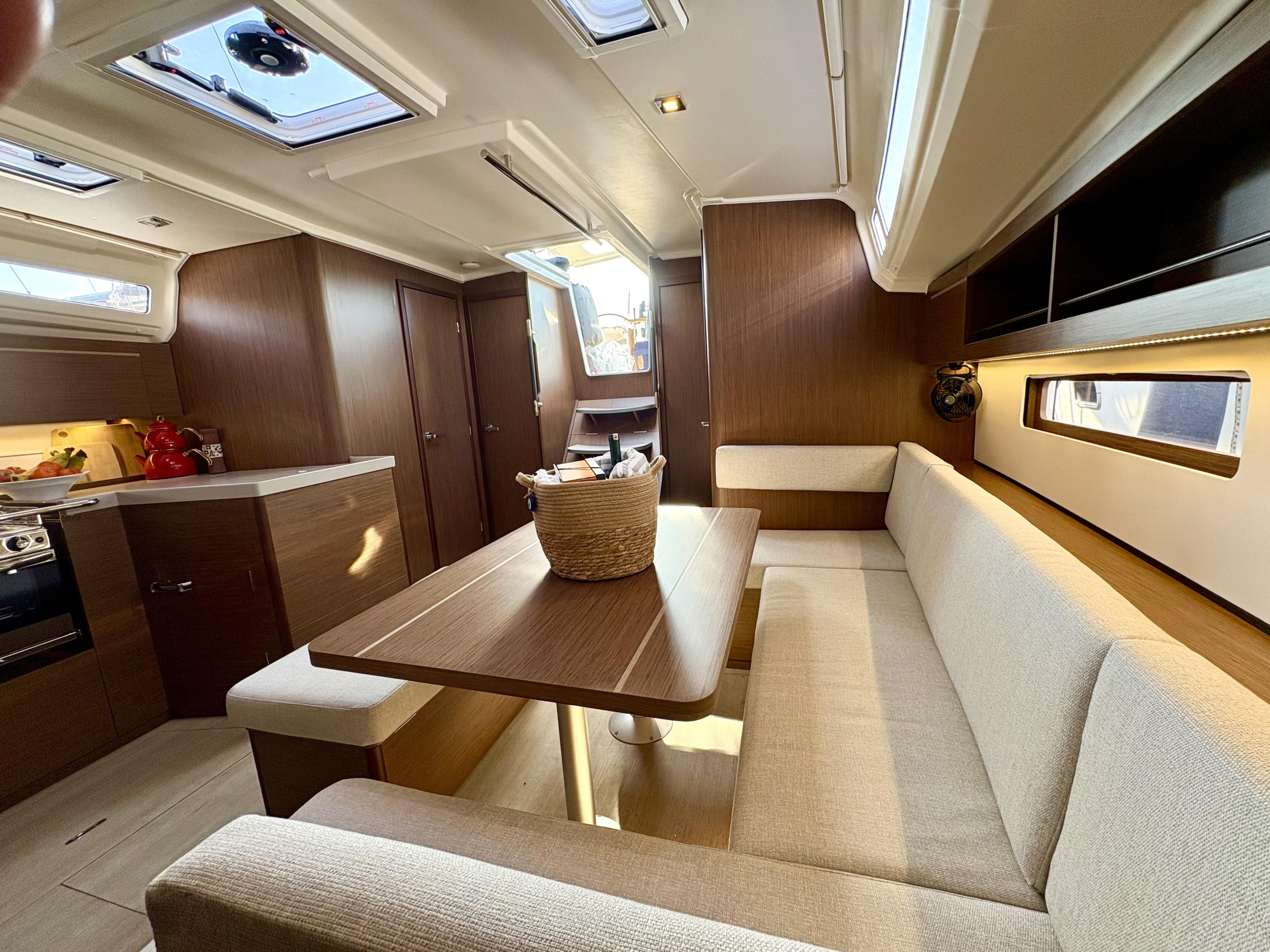 Oceanis 40.1 — photo 12