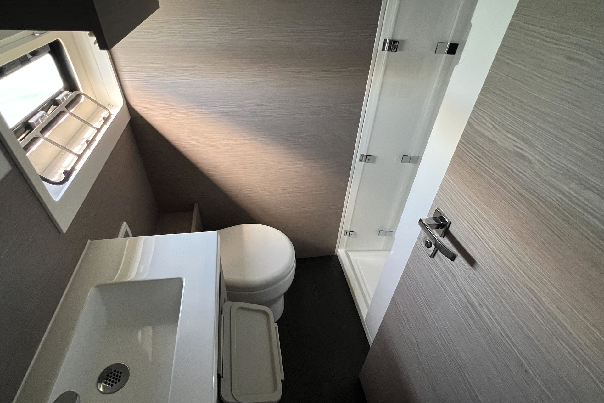 Fountaine Pajot MY6 — photo 26