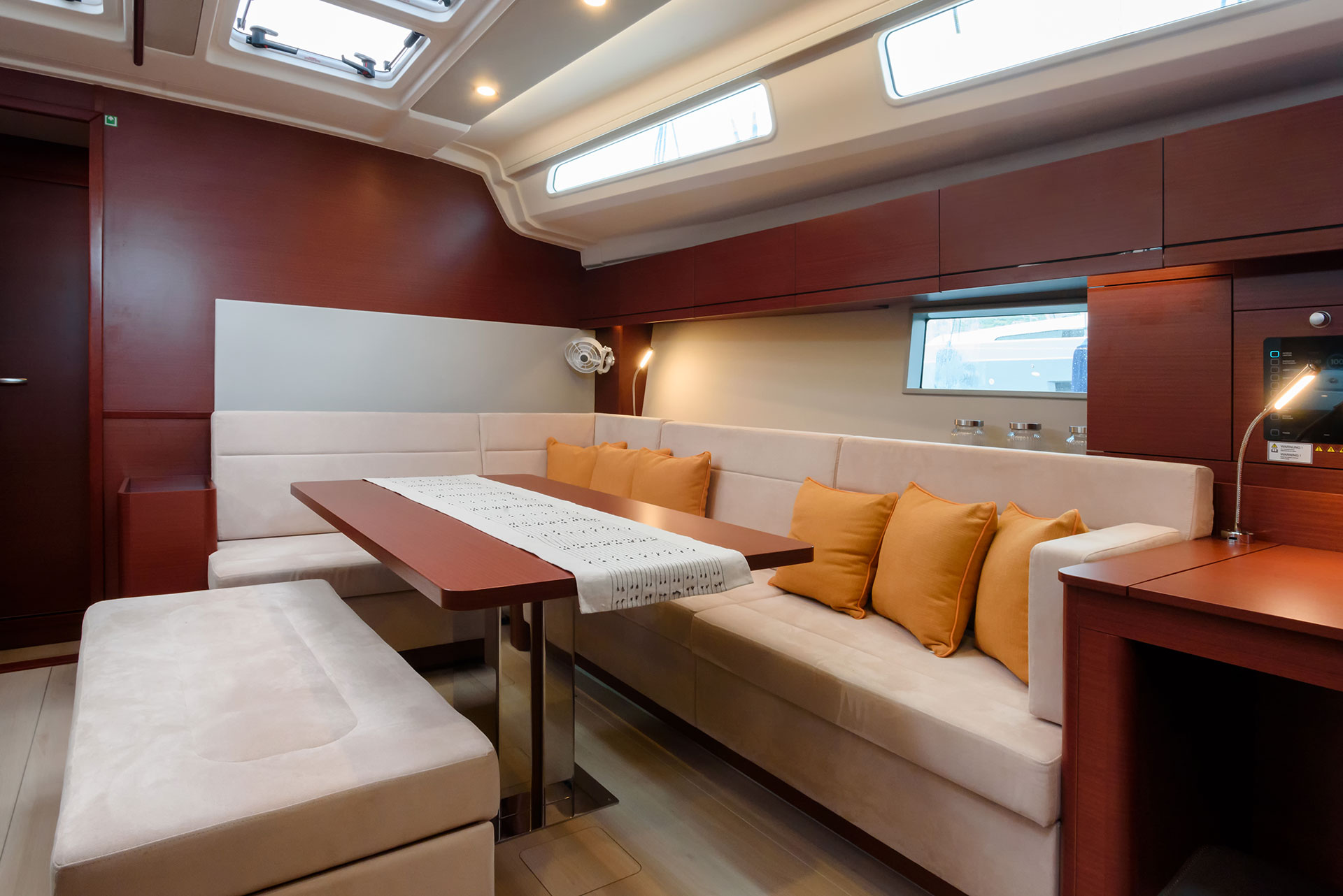Hanse 508 - 5 + 1 cab. — photo 8
