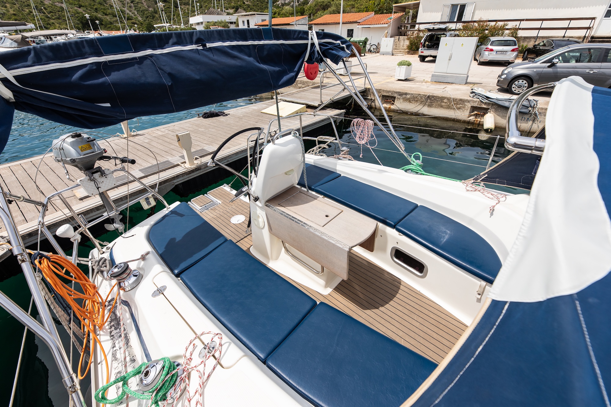 Bavaria 34 Cruiser - 2 cab. — photo 4