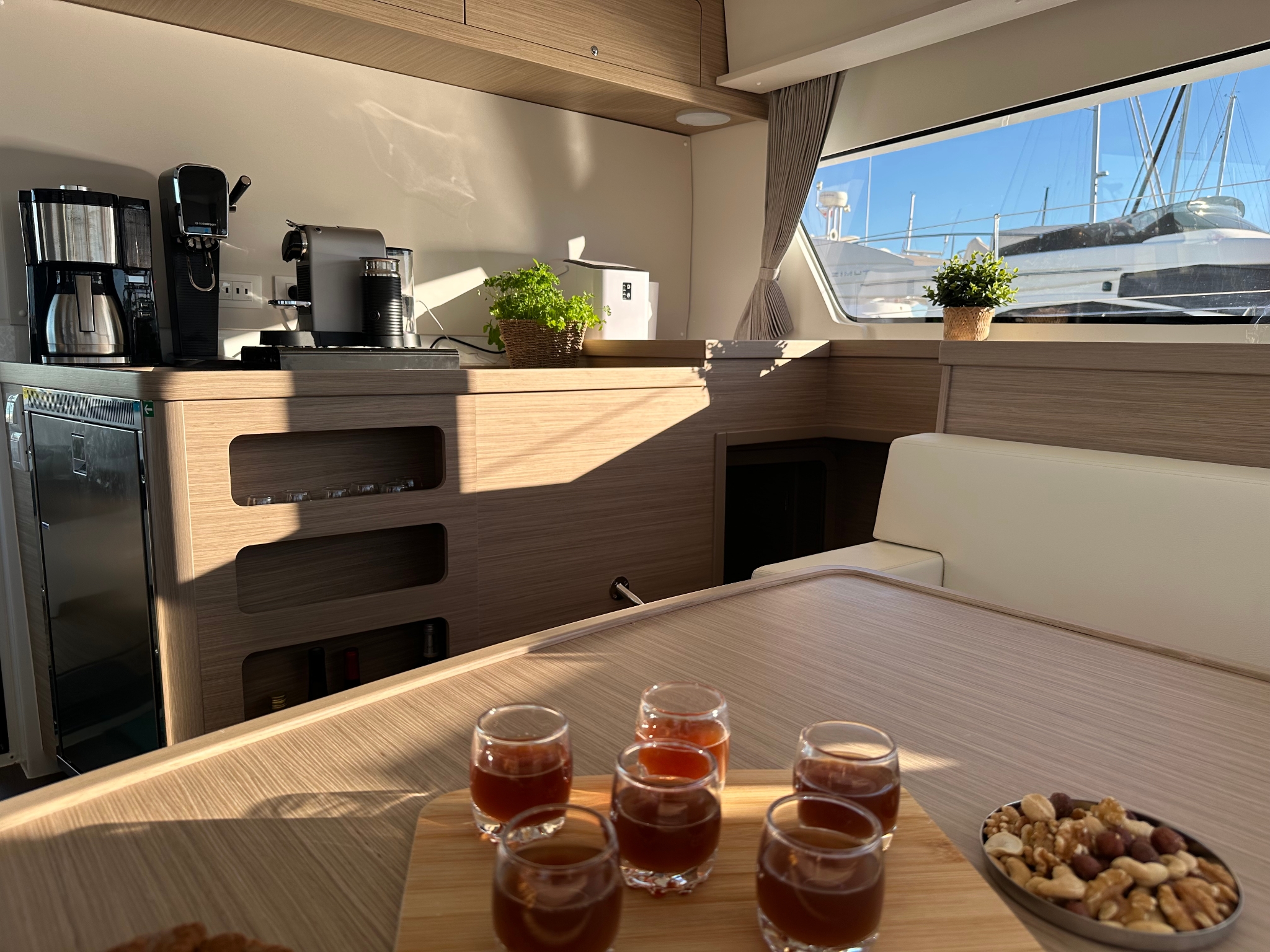 Lagoon 42 - 4 + 2 cab. — photo 14