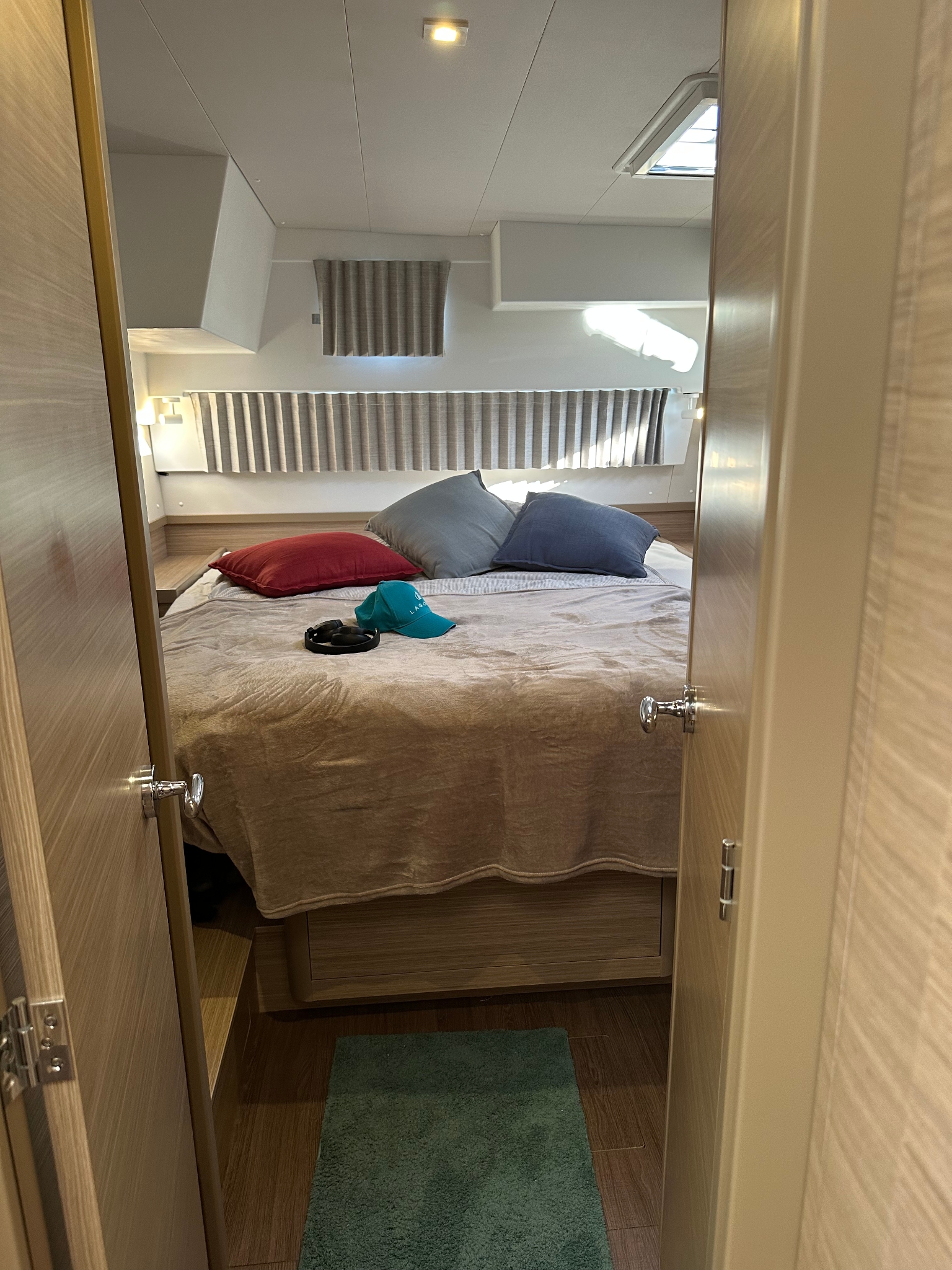 Lagoon 42 - 4 + 2 cab. — photo 21