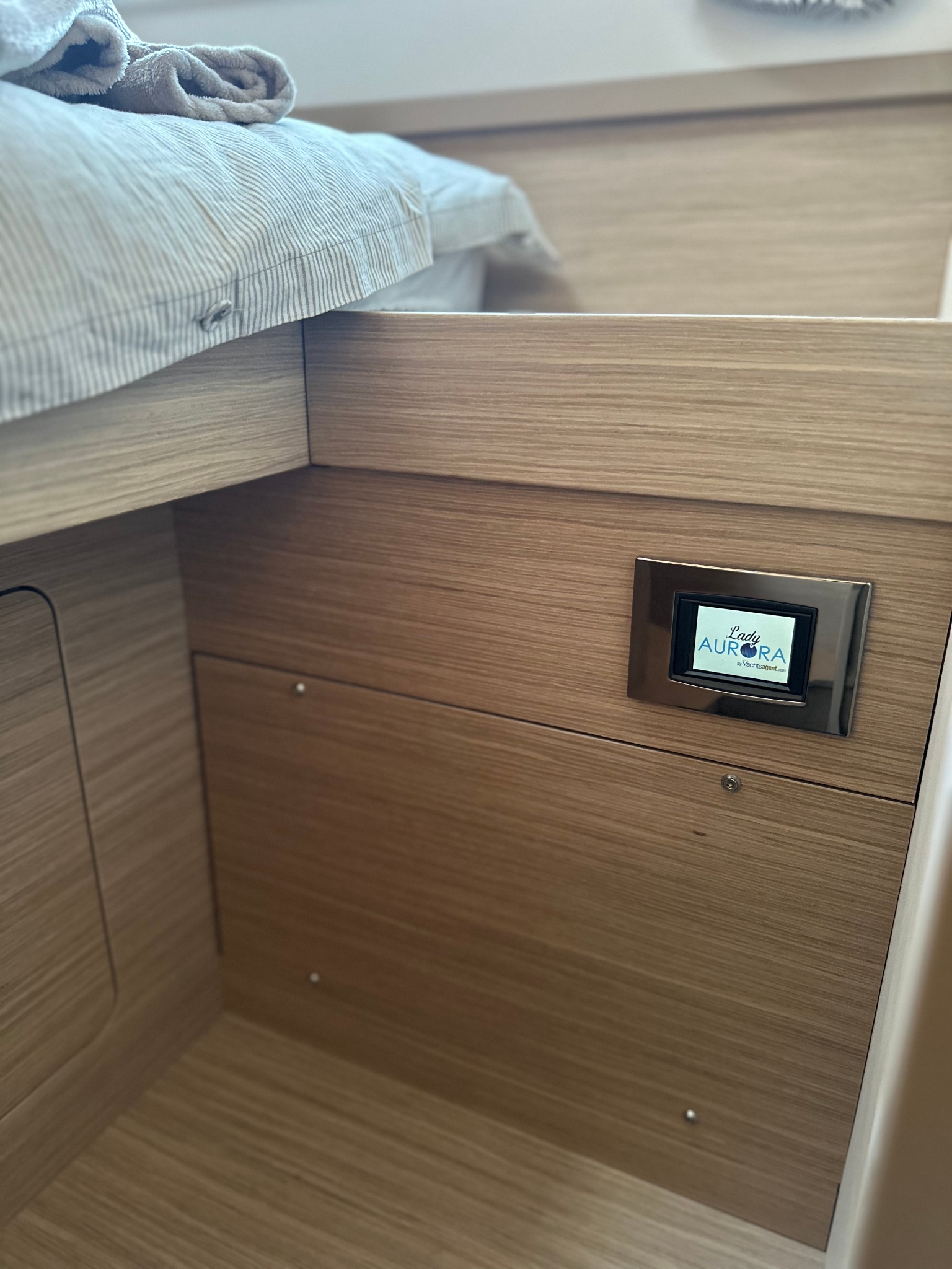 Lagoon 42 - 4 + 2 cab. — photo 22