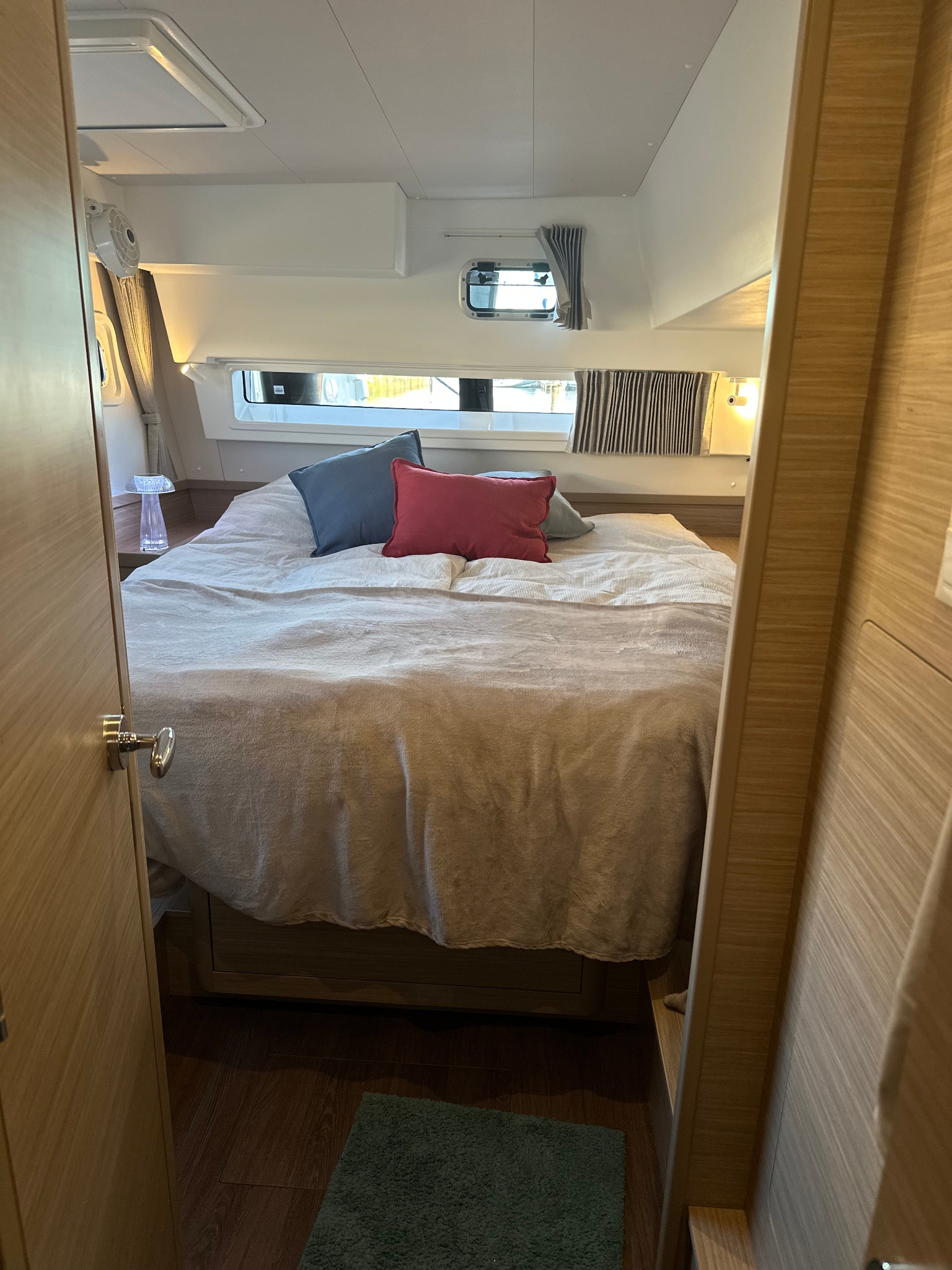 Lagoon 42 - 4 + 2 cab. — photo 23