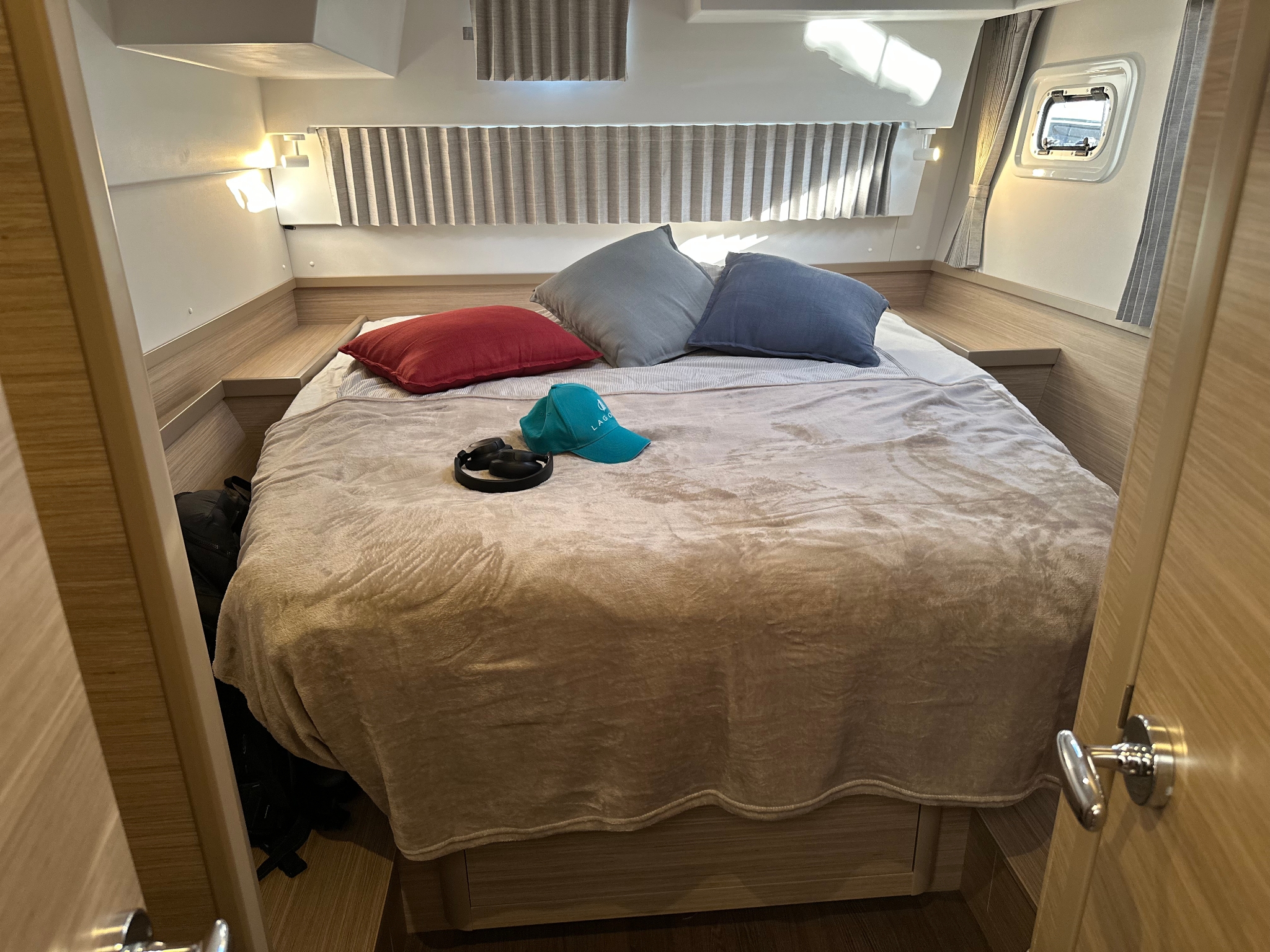 Lagoon 42 - 4 + 2 cab. — photo 24