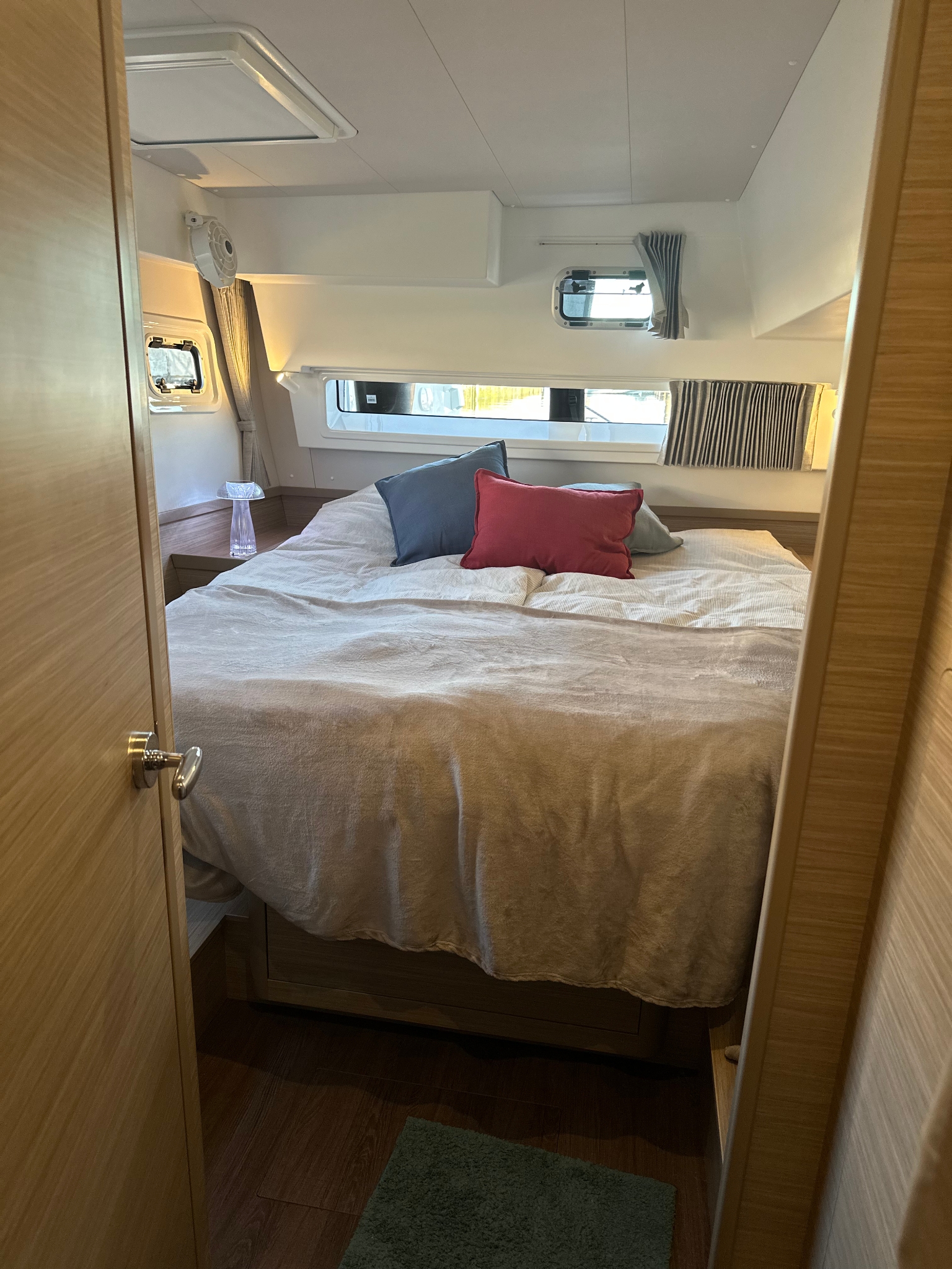 Lagoon 42 - 4 + 2 cab. — photo 25