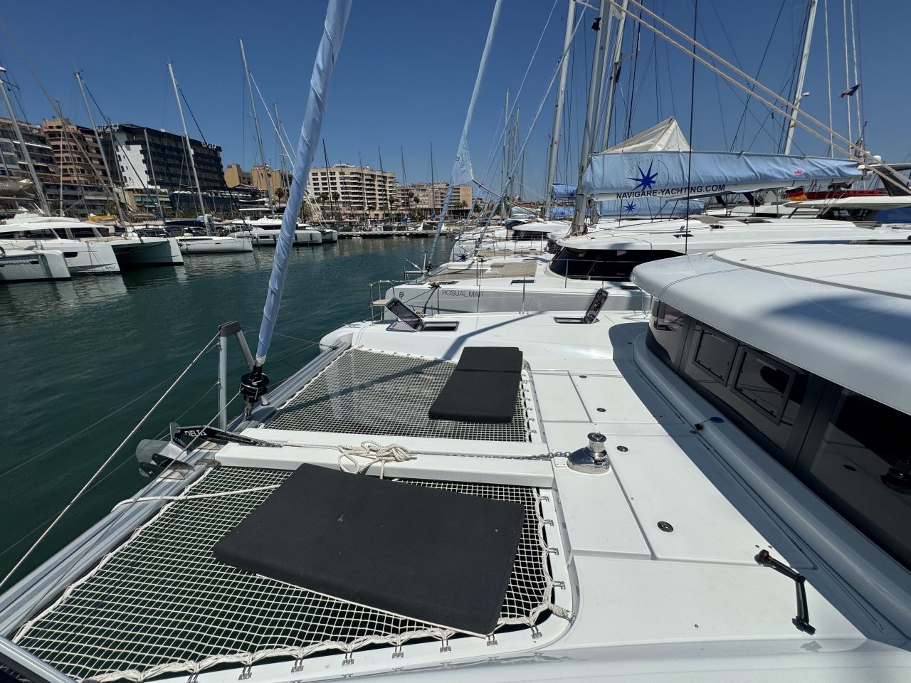 Lagoon 42 - 4 cab. — photo 6