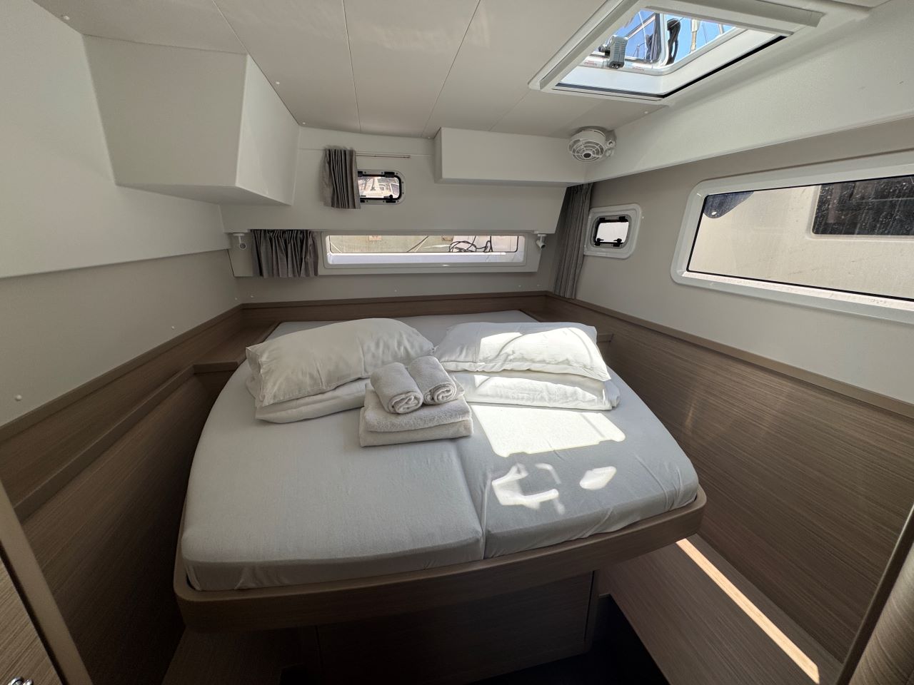 Lagoon 42 - 4 cab. — photo 11