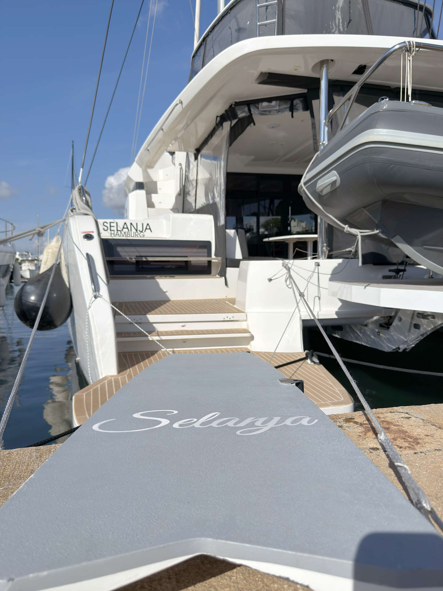 Lagoon 51 OW - 4 + 1 cab. — photo 3