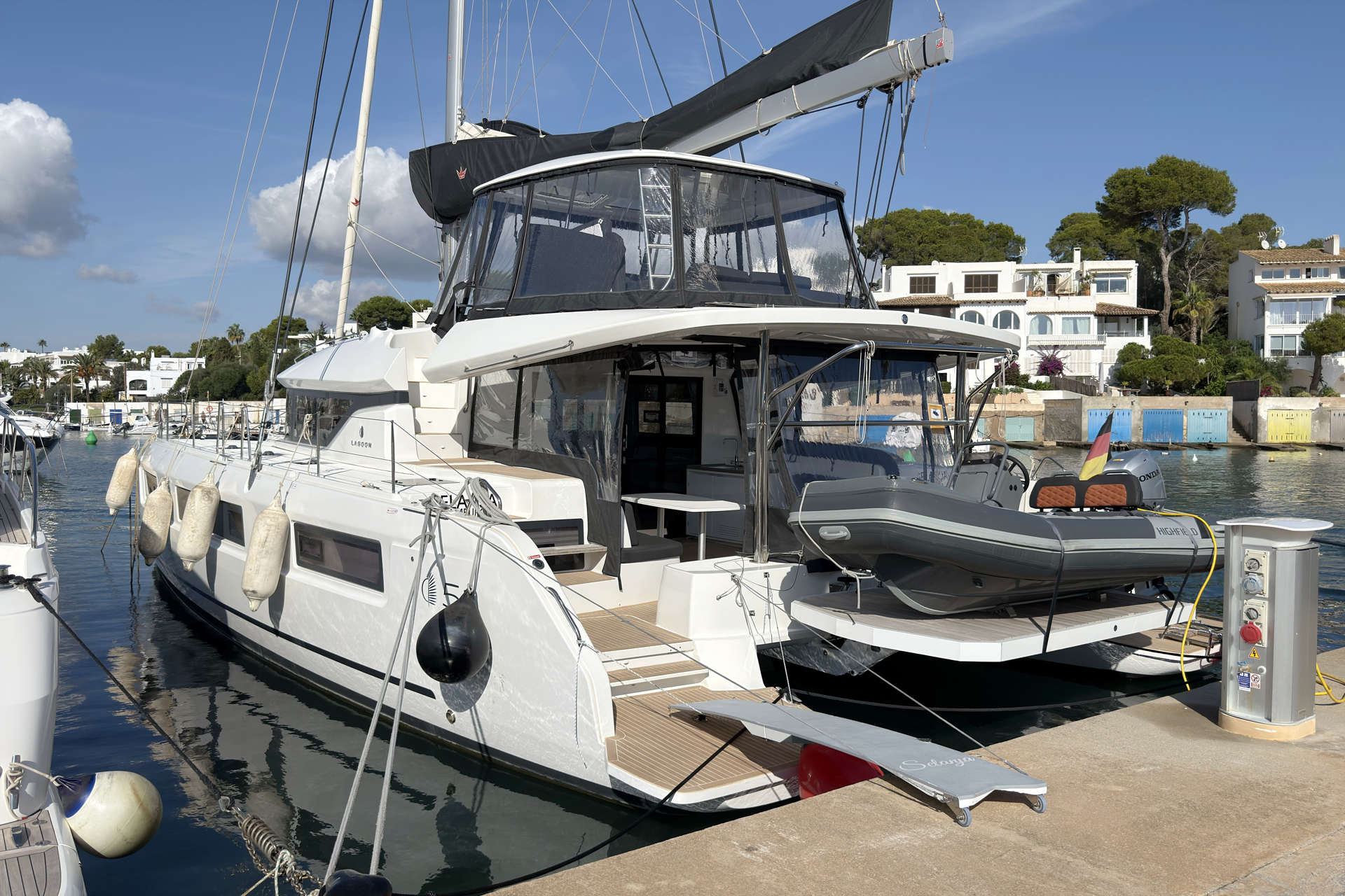 Lagoon 51 OW - 4 + 1 cab. — photo 4