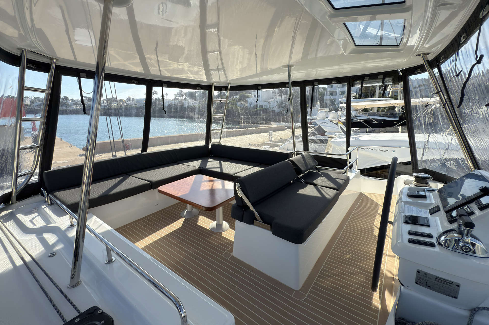 Lagoon 51 OW - 4 + 1 cab. — photo 10