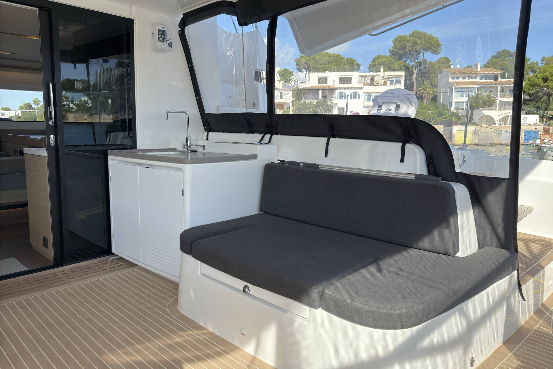Lagoon 51 OW - 4 + 1 cab. — photo 13