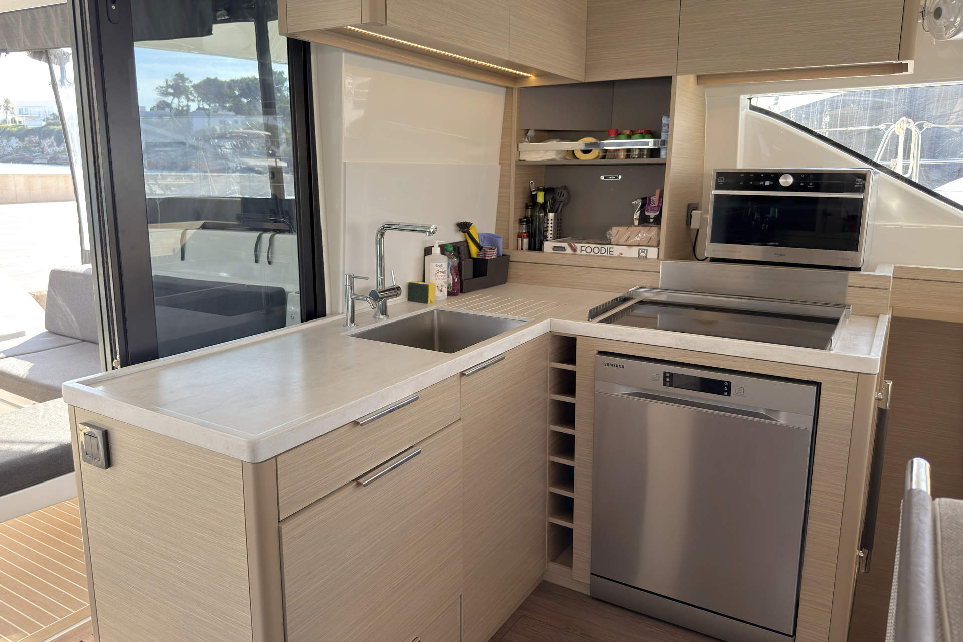 Lagoon 51 OW - 4 + 1 cab. — photo 29