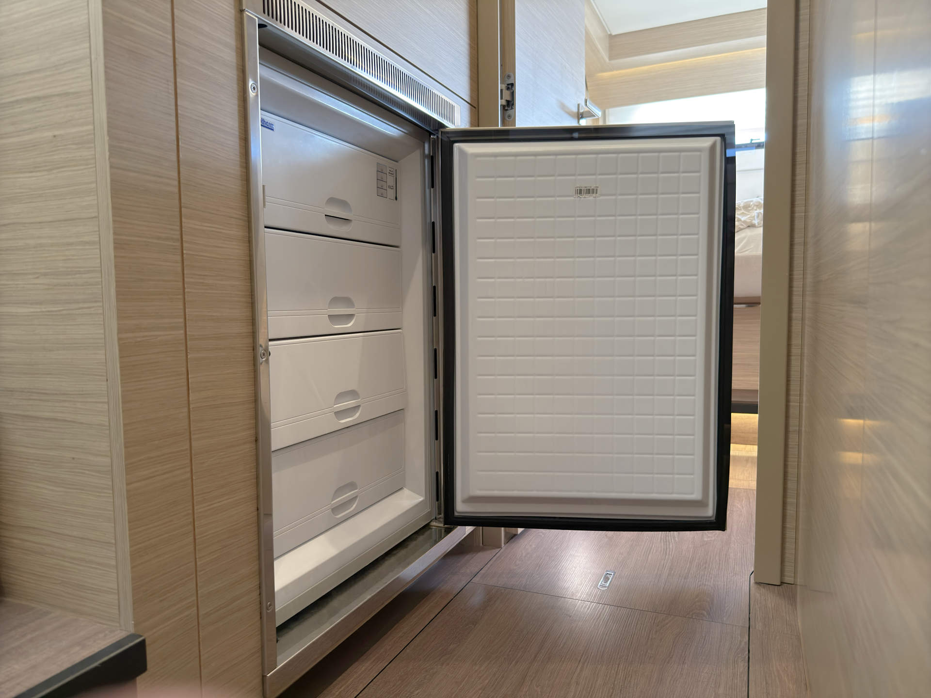 Lagoon 51 OW - 4 + 1 cab. — photo 36