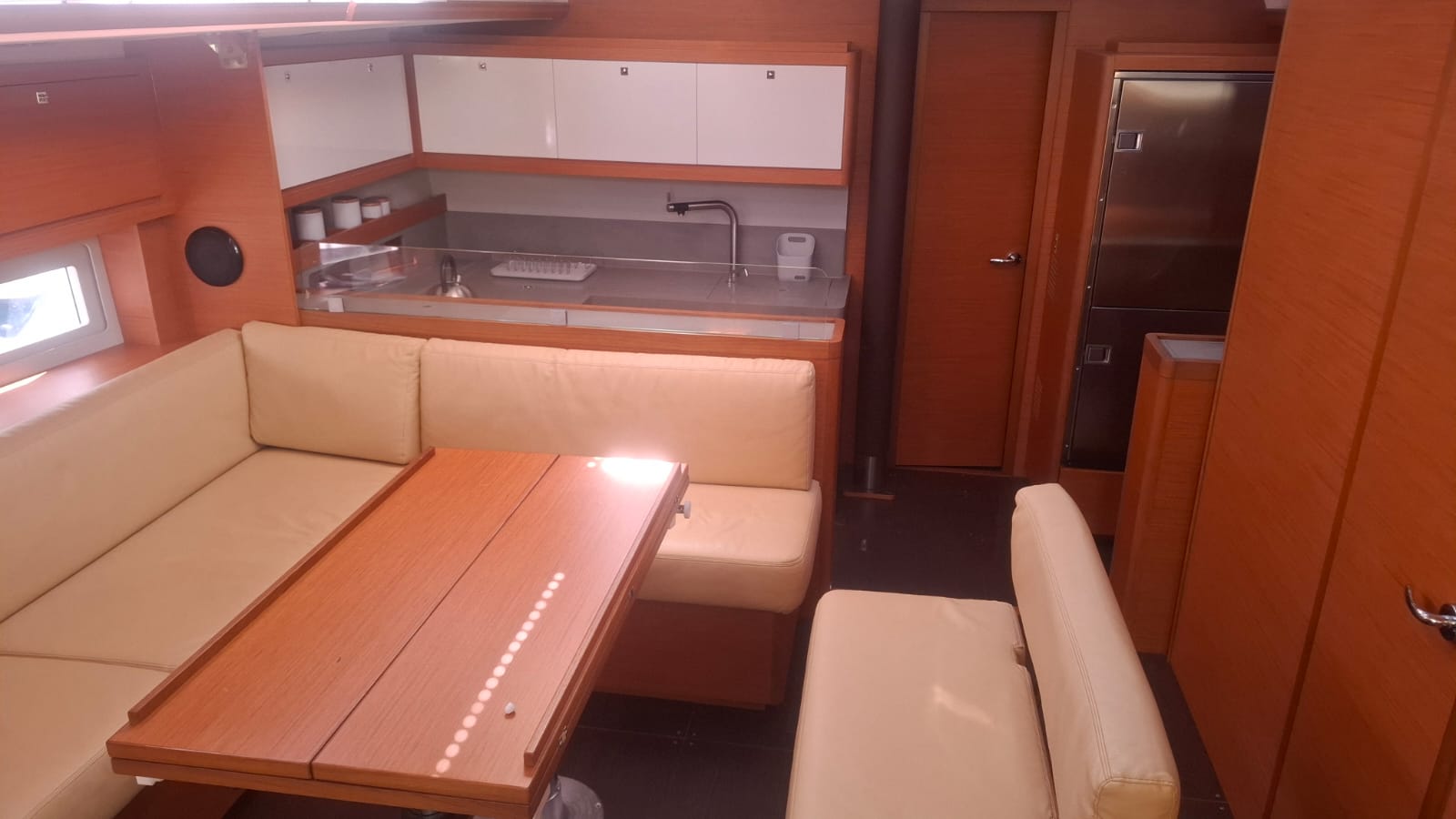 Dufour 530 - 5 + 1 cab. — photo 11