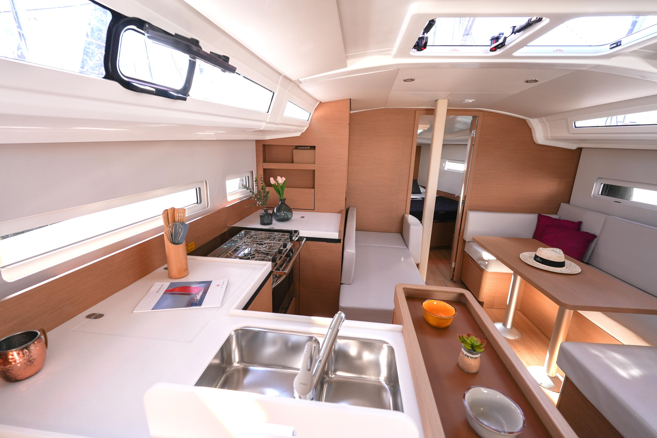 Sun Odyssey 410 - 3 cab. — photo 8