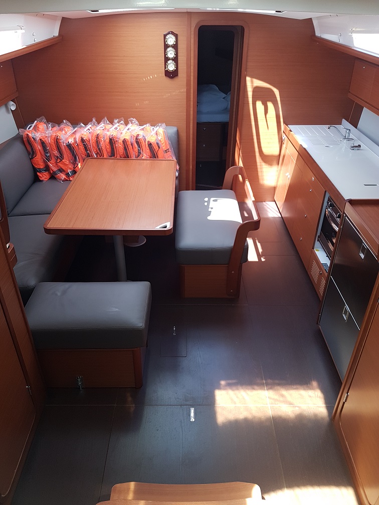 Dufour 460 GL — photo 14