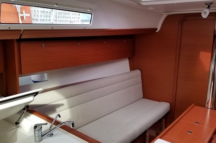 Dufour 350 GL — photo 8