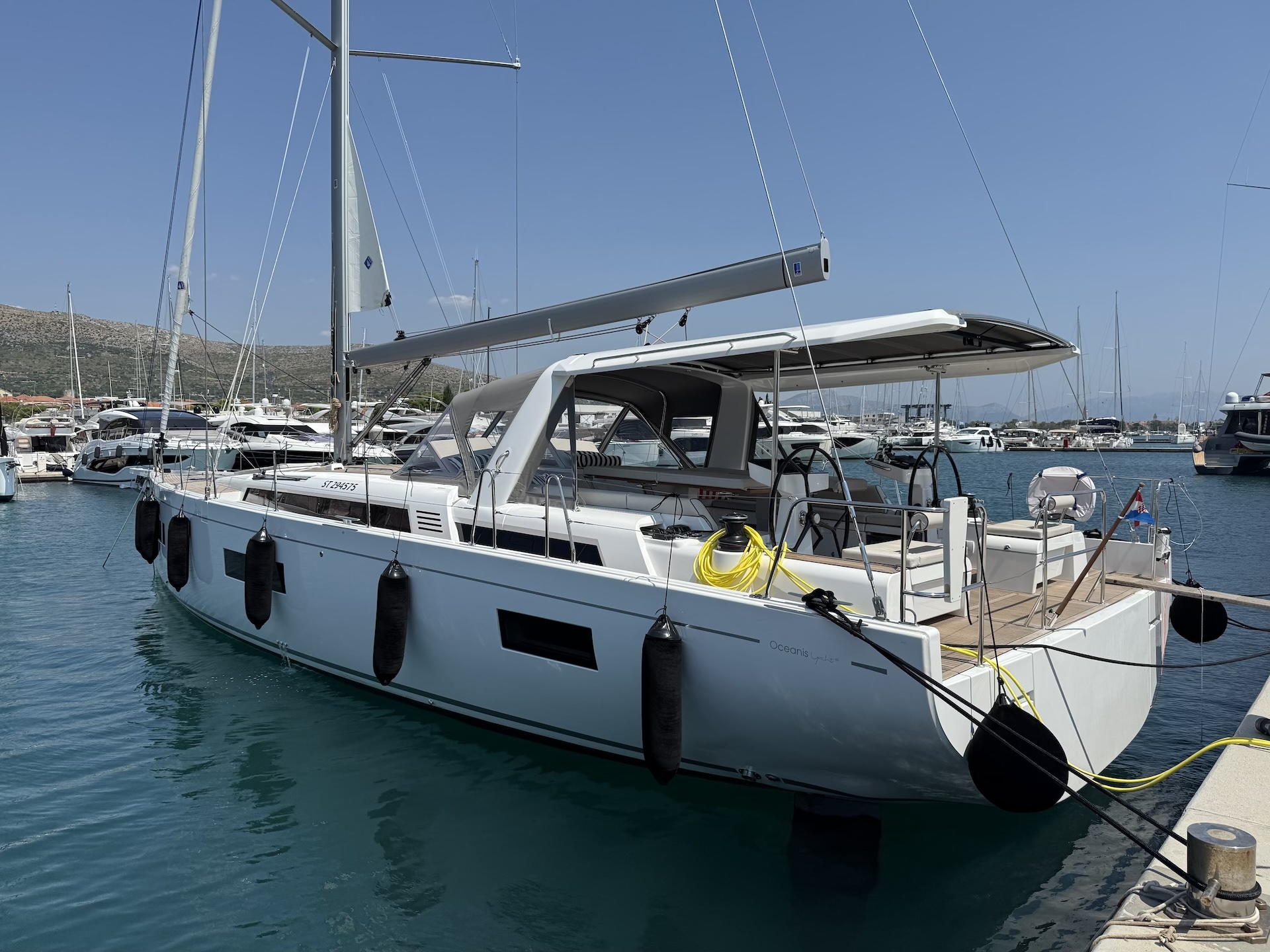 Oceanis 60 - 3 + 1 cab. — photo 3